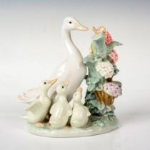 How Do You Do!! 1001439 - Lladro Porcelain Figurine