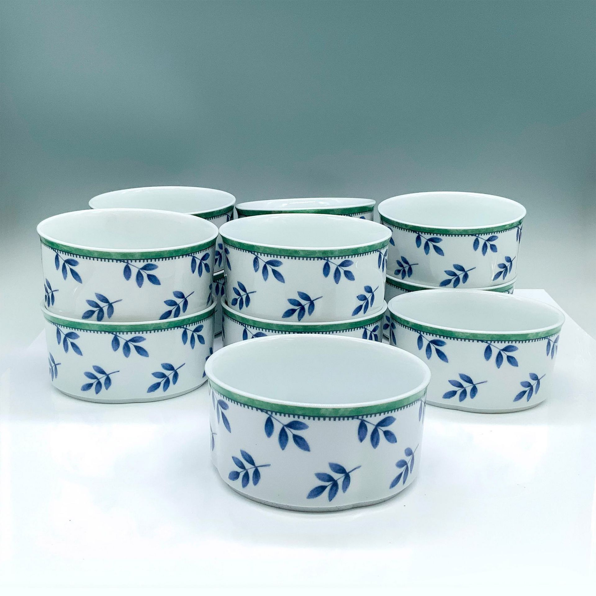 12pc Villeroy and Boch Switch Three Serving Bowls