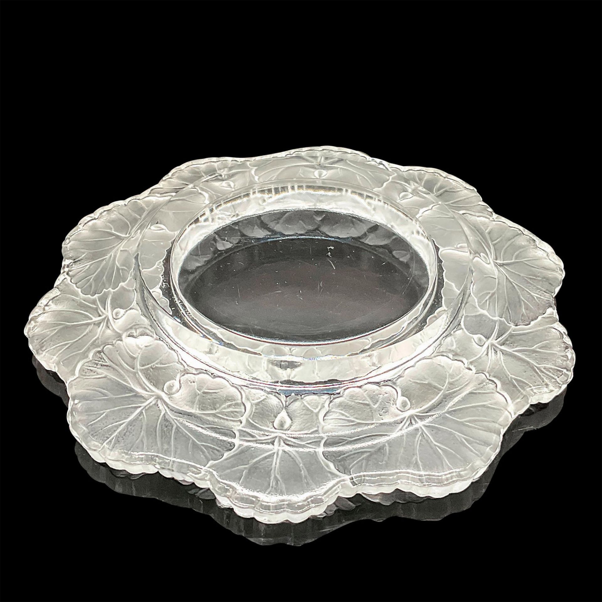 Lalique Crystal Honfleur Geranium Dish or Coaster - Image 3 of 3