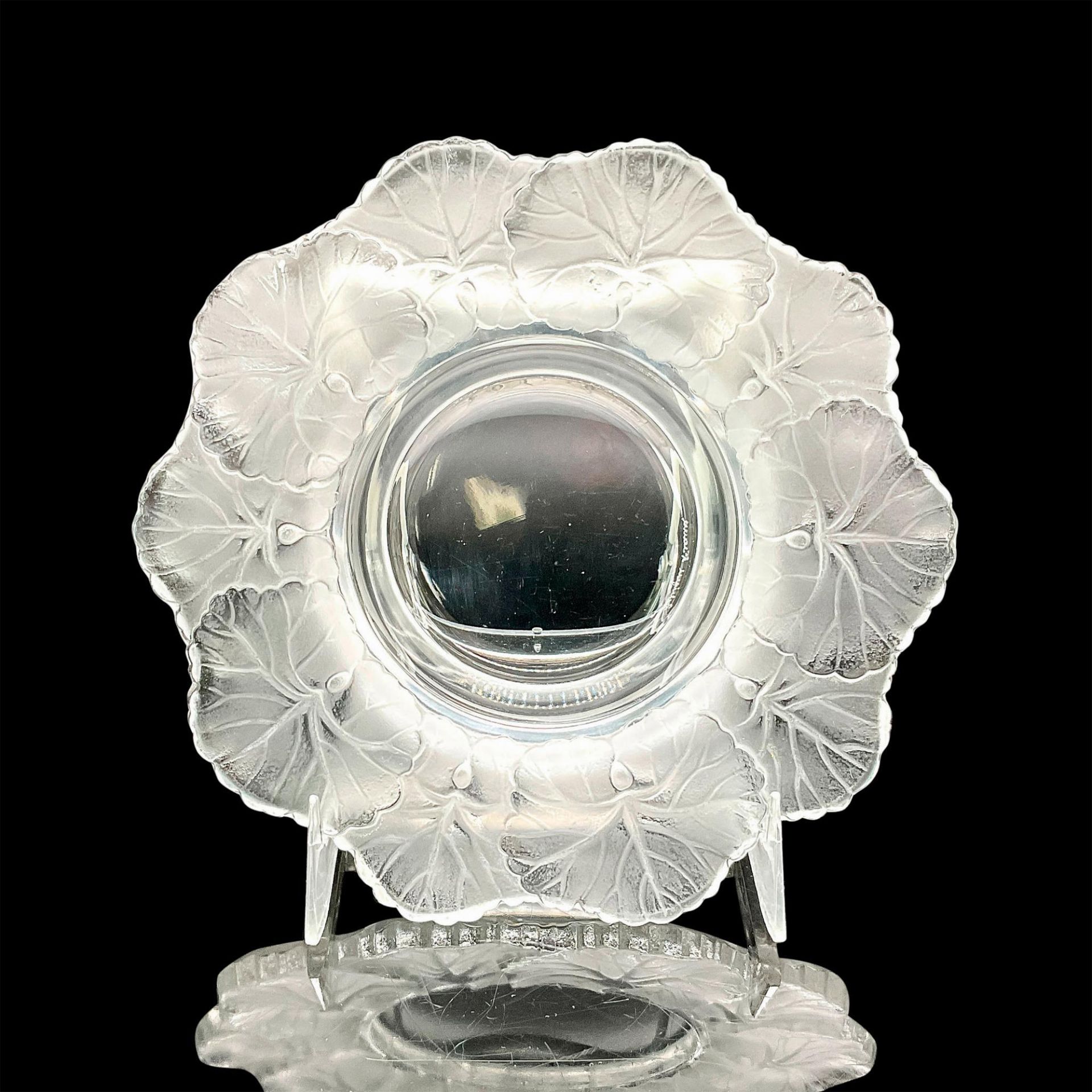 Lalique Crystal Honfleur Geranium Bowl or Dish