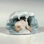 A Snowy Haven 1008061 - Lladro Porcelain Figurine