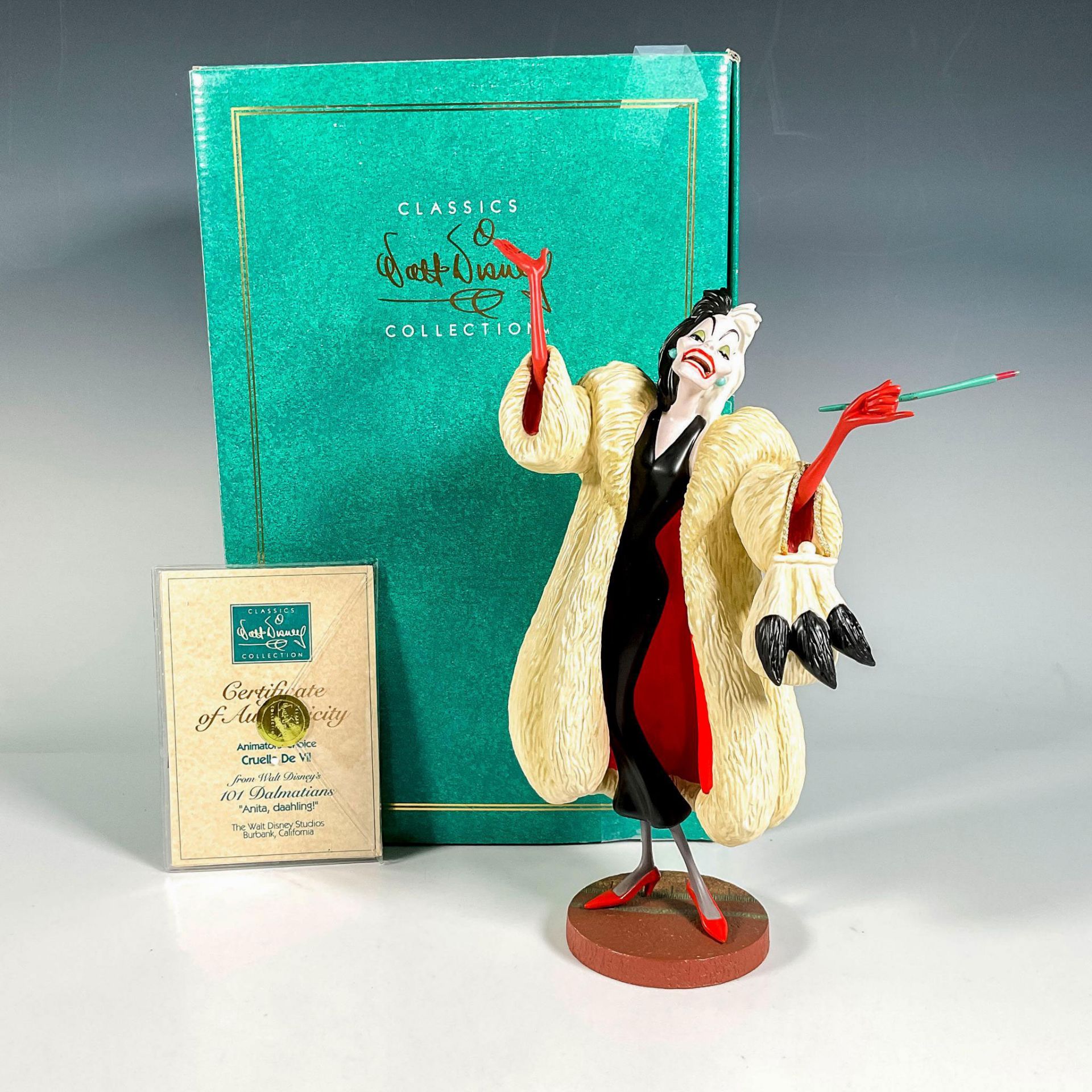 Walt Disney Classics Figurine, Cruella De Vil - Image 4 of 4