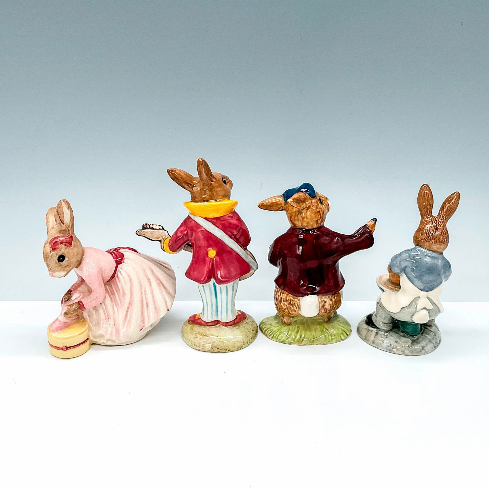 4pc Royal Doulton Bunnykins, Artists and Performers - Bild 2 aus 3
