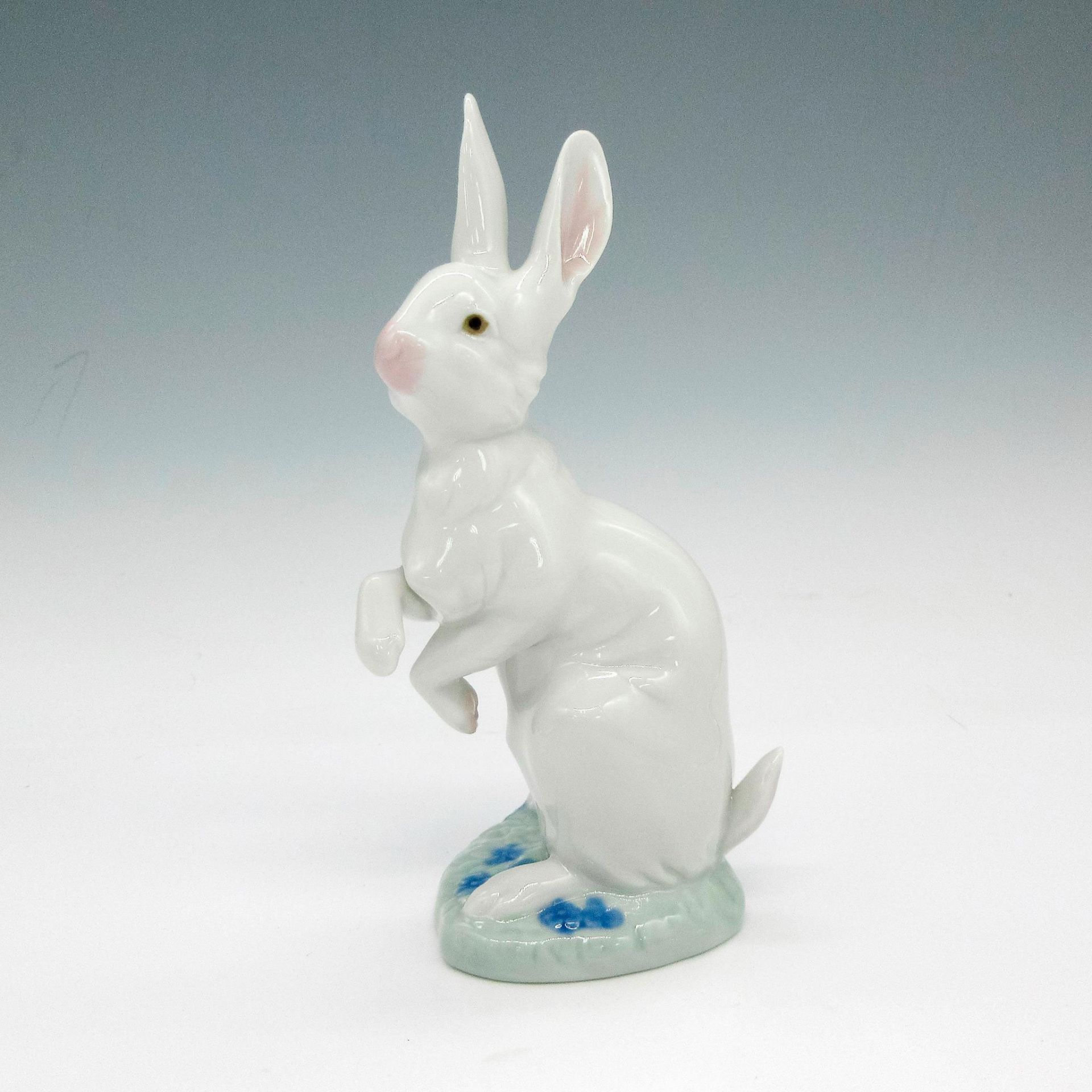 Hippity Hop 1005886 - Lladro Porcelain Figurine