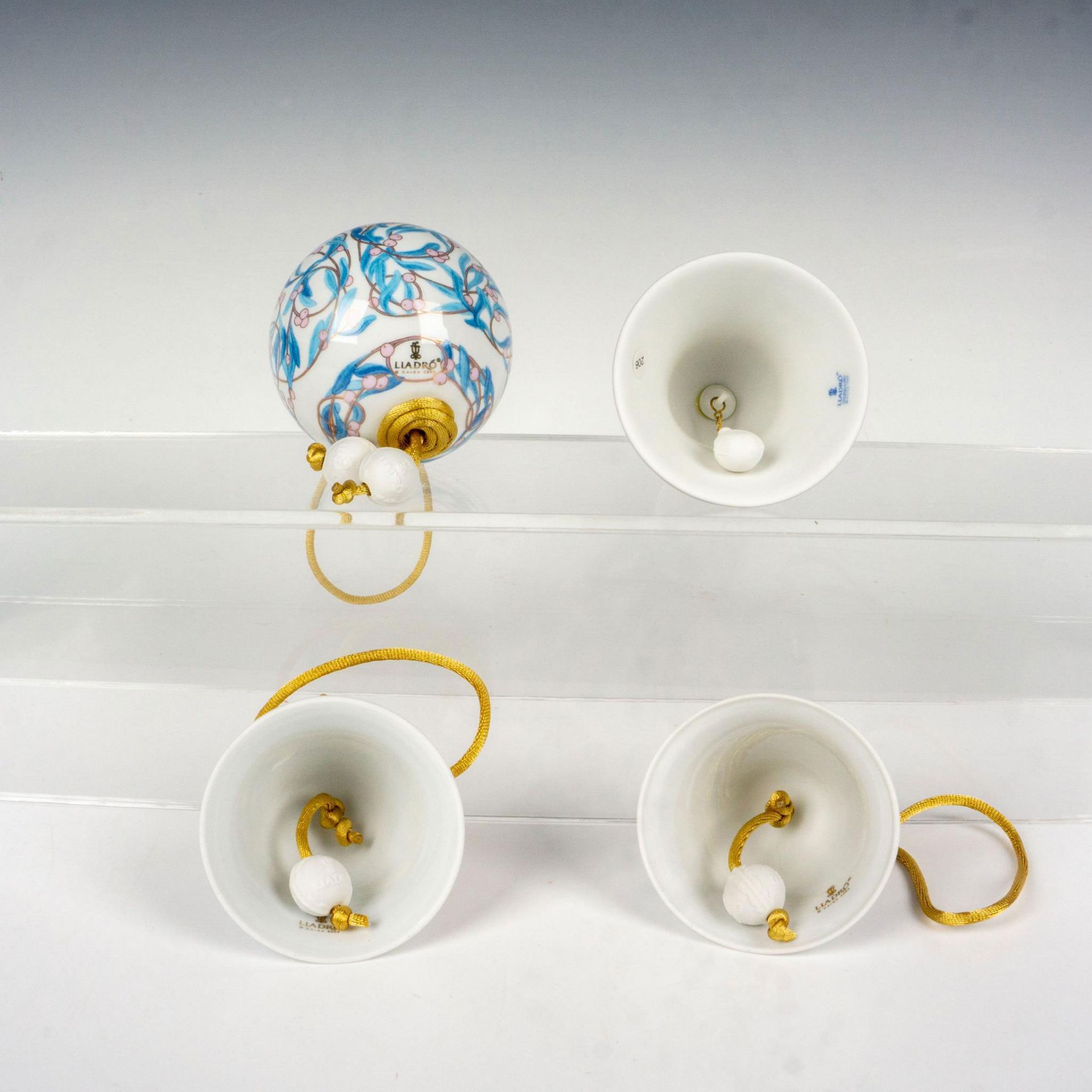 4pc Lladro Porcelain Collectible Ornaments - Bild 3 aus 4