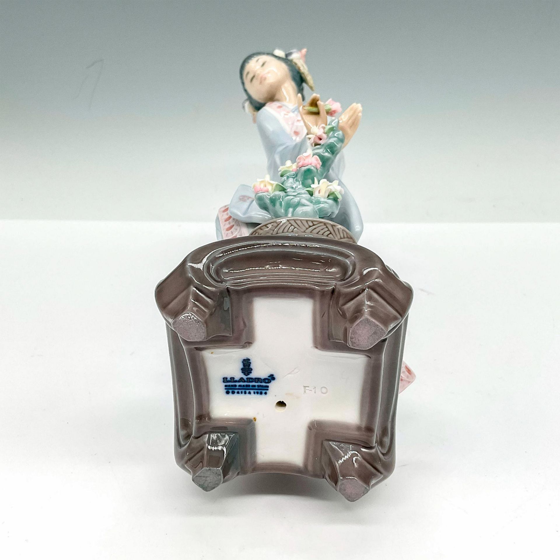 Mayumi 1001449 - Lladro Porcelain Figurine - Image 4 of 4