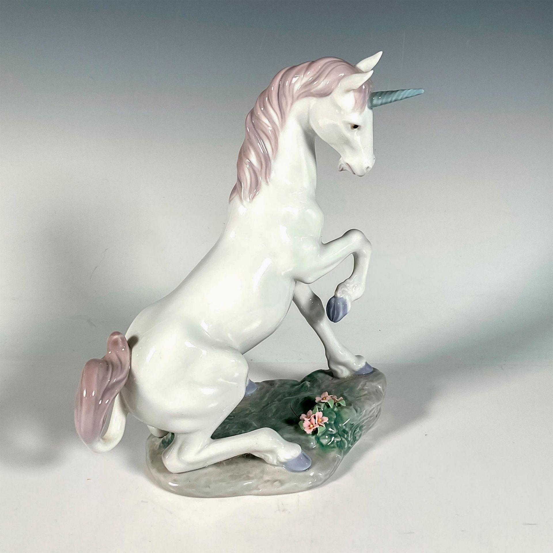 Magical Unicorn 1007697 - Lladro Porcelain Figurine - Image 2 of 6
