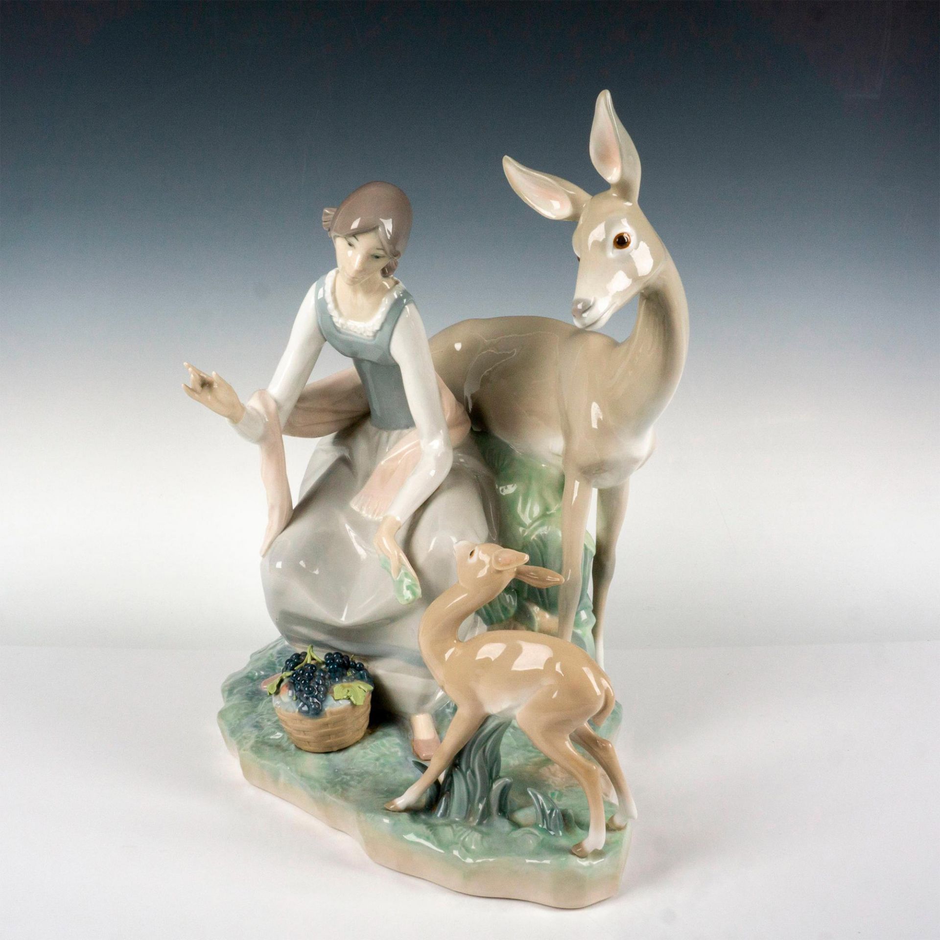 Girl And Gazelle 1001091 - Lladro Porcelain Figurine - Bild 2 aus 4