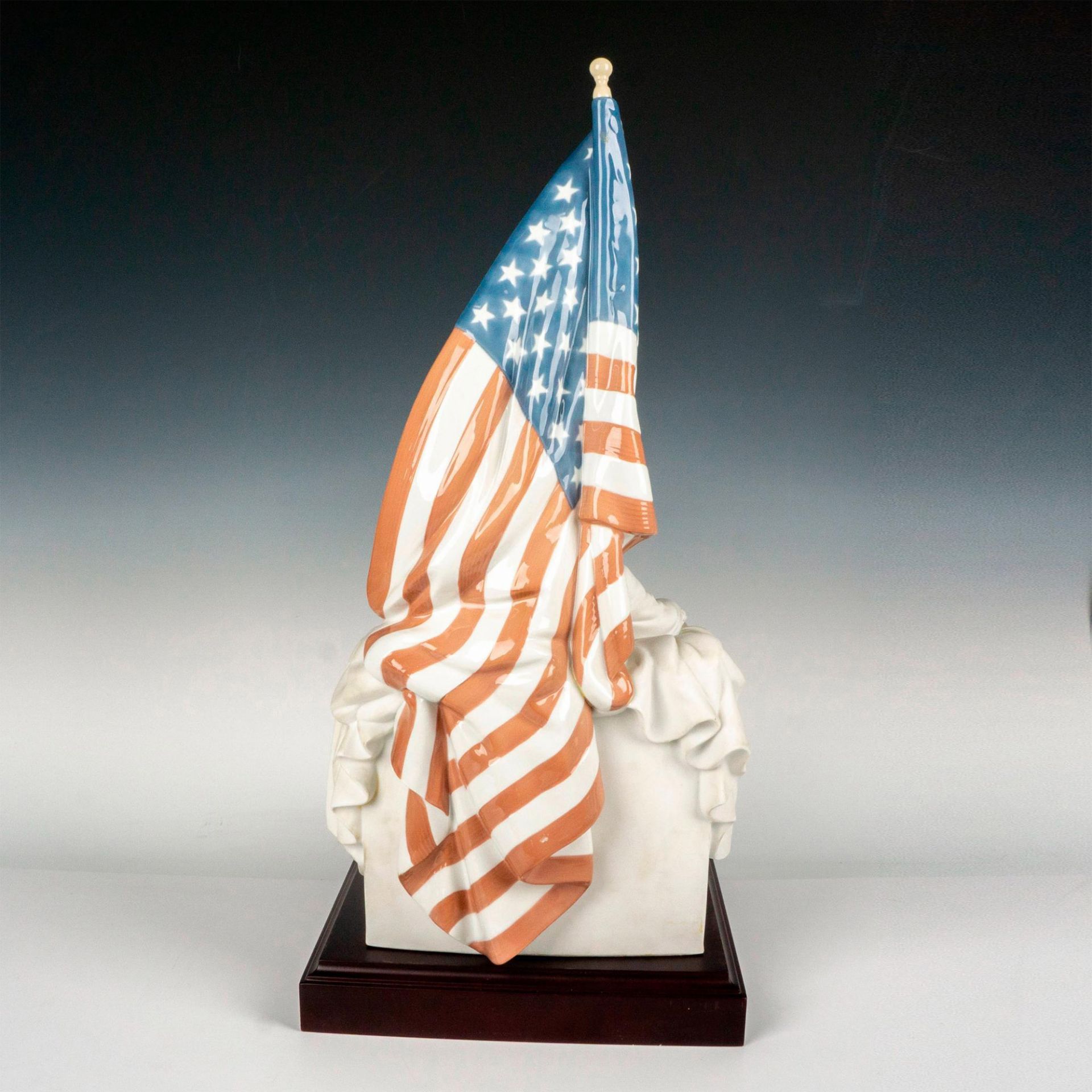 Abraham Lincoln 1007554 Ltd. - Lladro Porcelain Figurine - Image 3 of 5