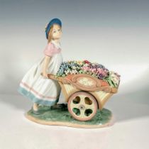 Love's Tender Tokens 1006521 - Lladro Porcelain Figurine