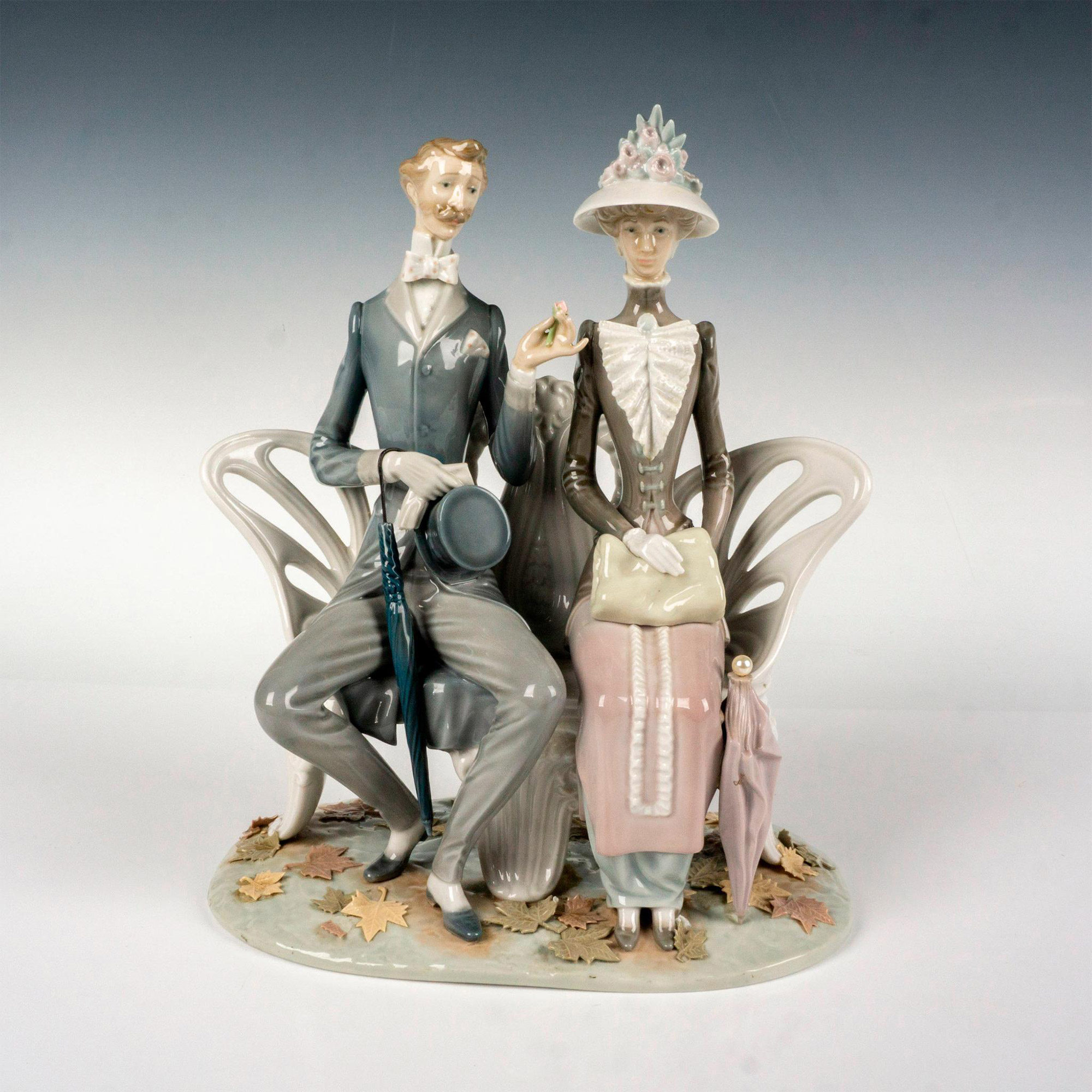 Lovers In The Park 1001274 - Lladro Porcelain Figurine