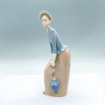 Vintage Zaphir Porcelain Lady Figurine