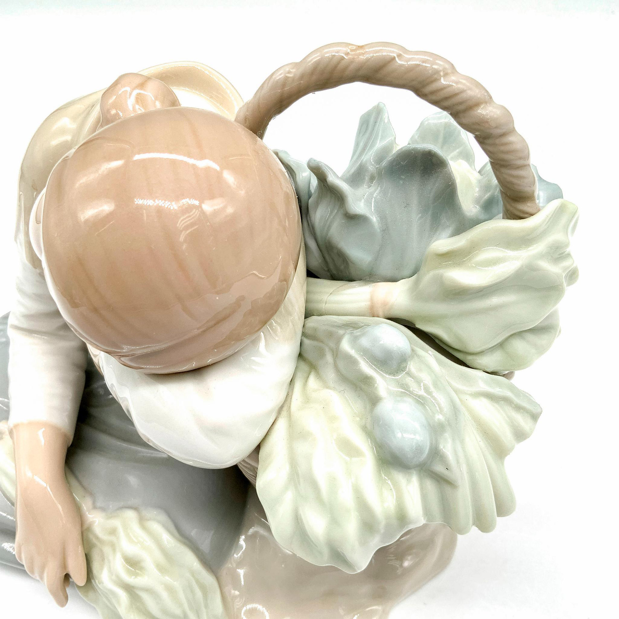 Green Grocer 1087 - Lladro Porcelain Figurine - Image 2 of 4