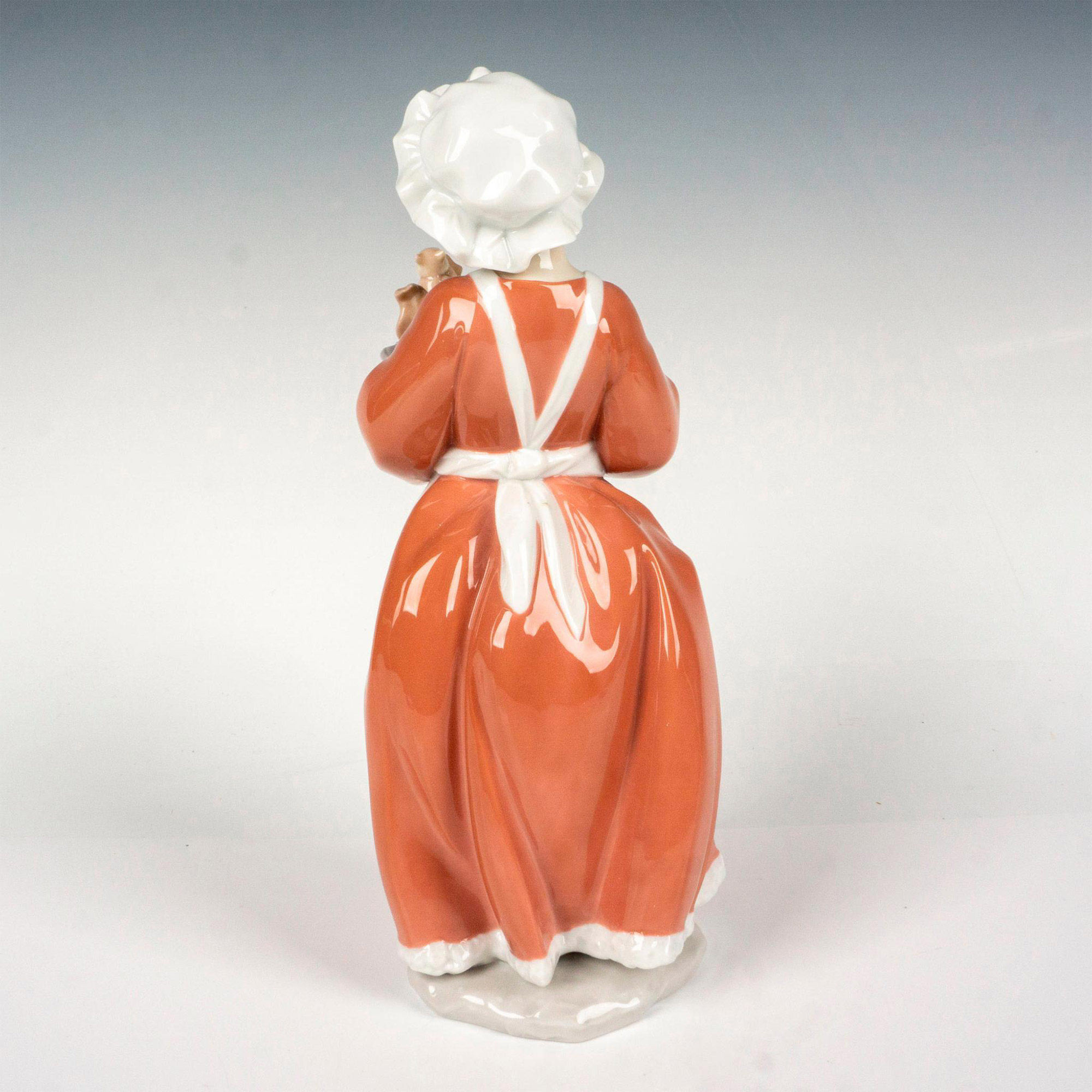 Mrs. Santa Claus 1006893 - Lladro Porcelain Figurine - Image 2 of 4