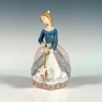 Evita 1005212 - Lladro Porcelain Figurine