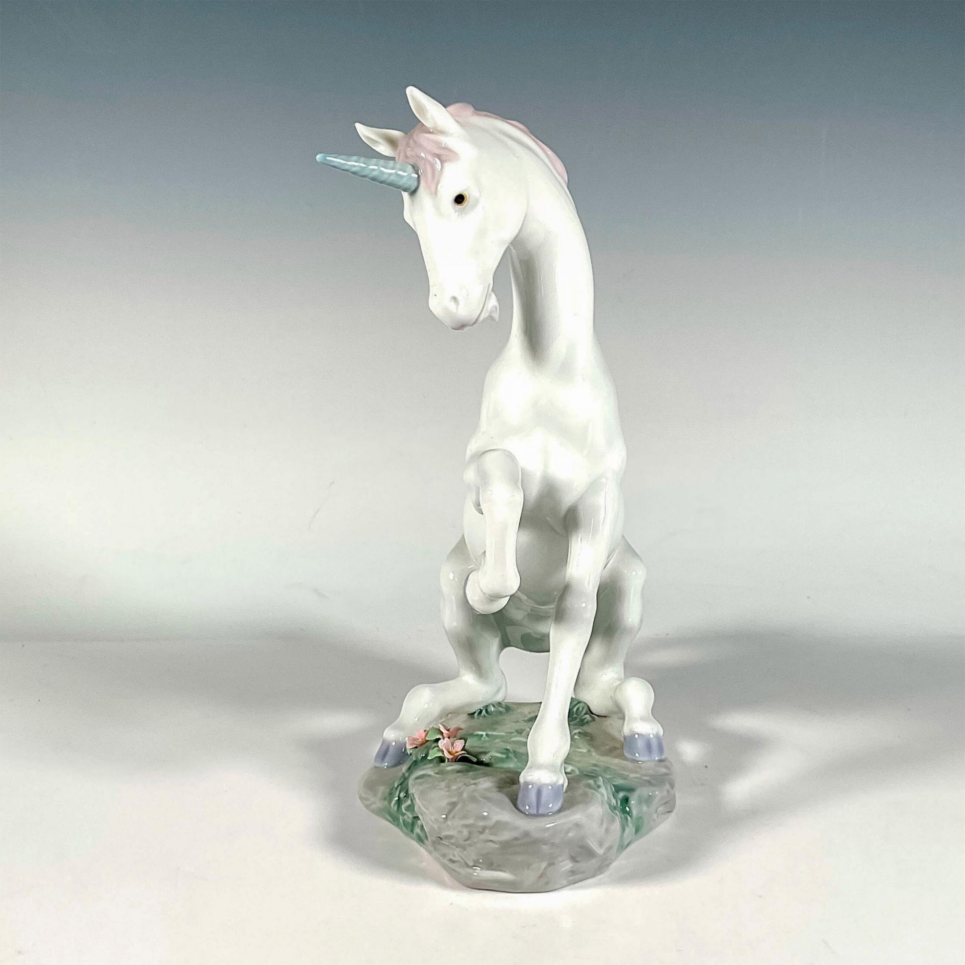Magical Unicorn 1007697 - Lladro Porcelain Figurine - Image 5 of 6