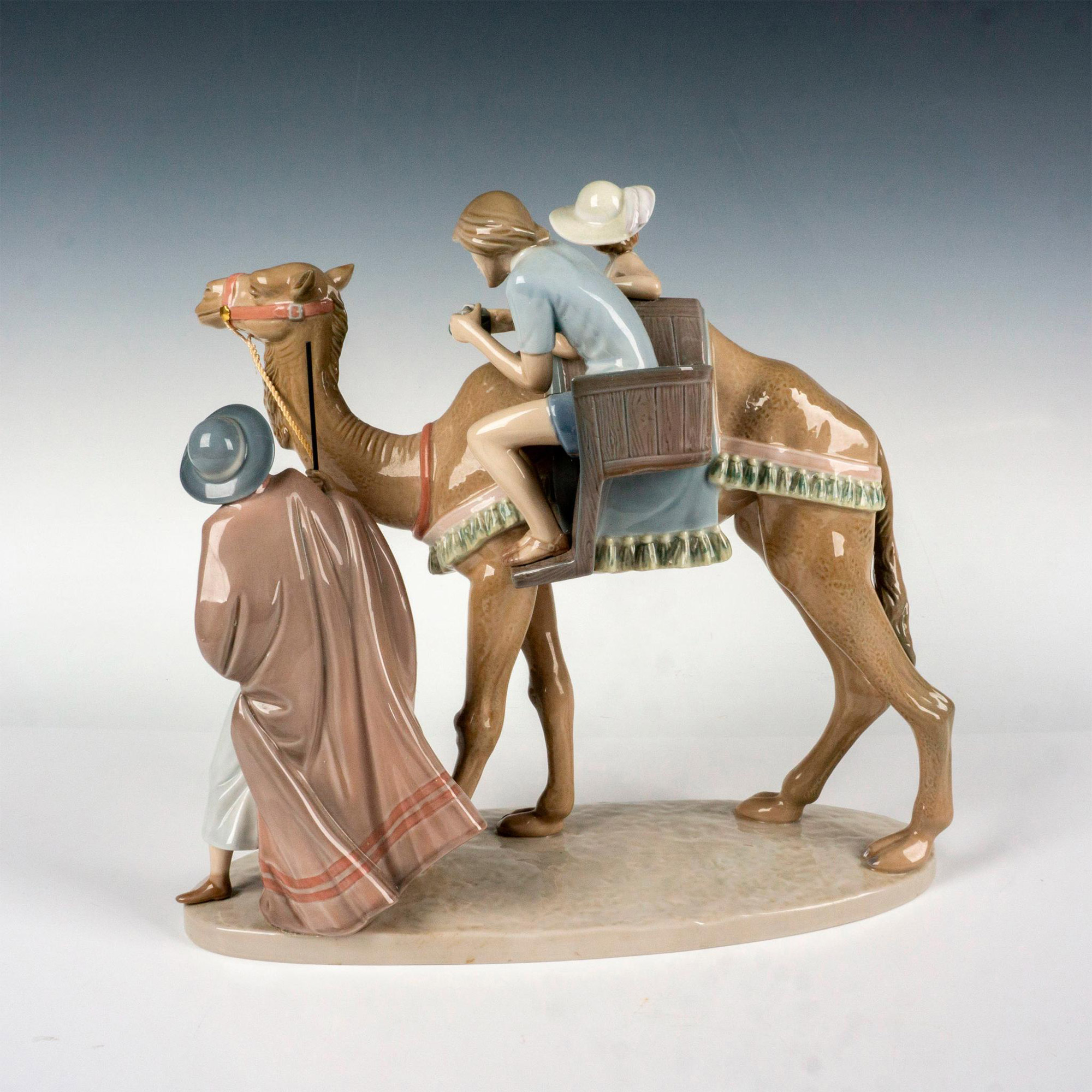 Desert Tour 1005402 - Lladro Porcelain Figurine - Image 3 of 4