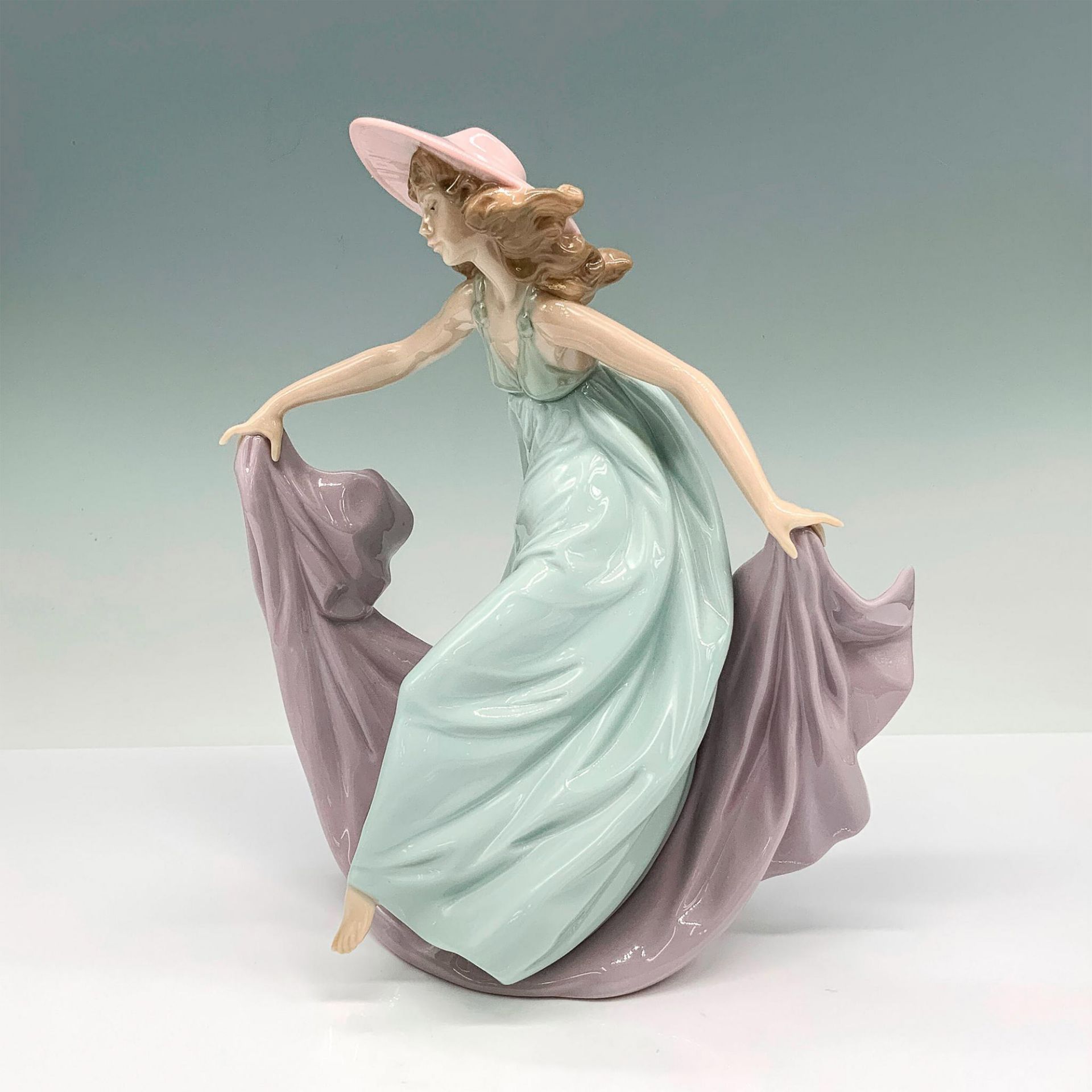 May Dance 1005662 - Lladro Porcelain Figurine - Bild 3 aus 4
