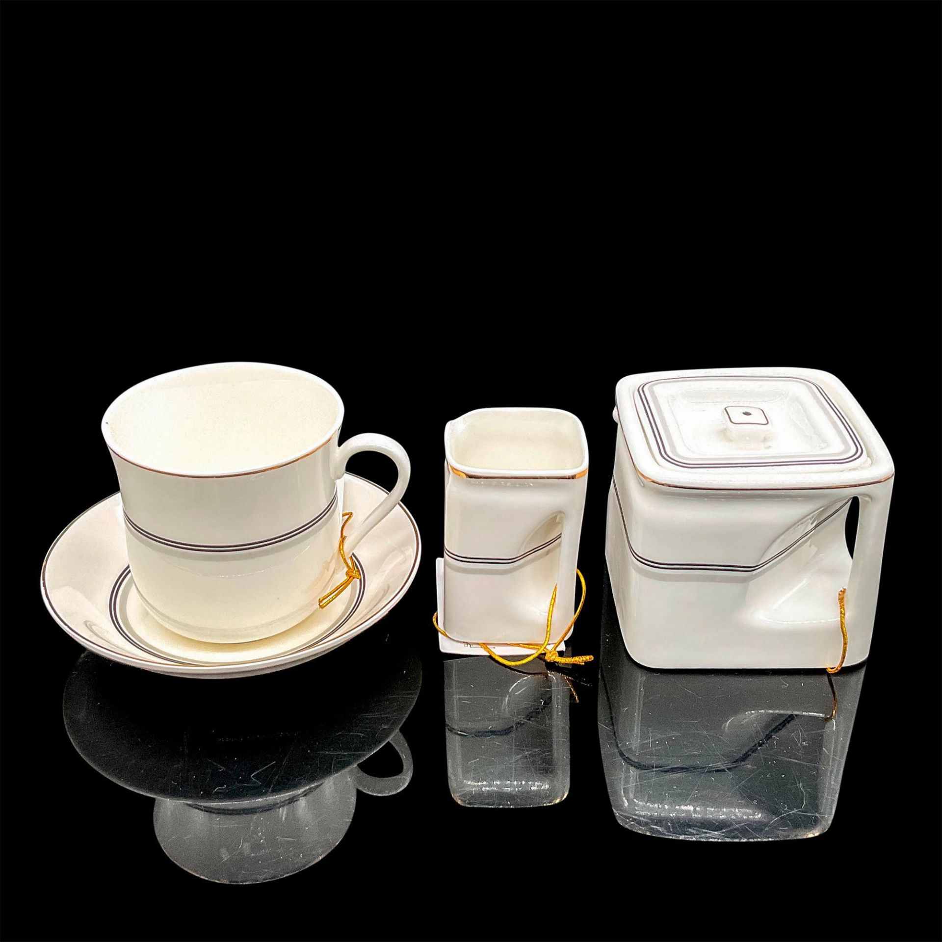 6pc Tea Serving Set, Queen Mary and Titanic Replicas - Image 10 of 16
