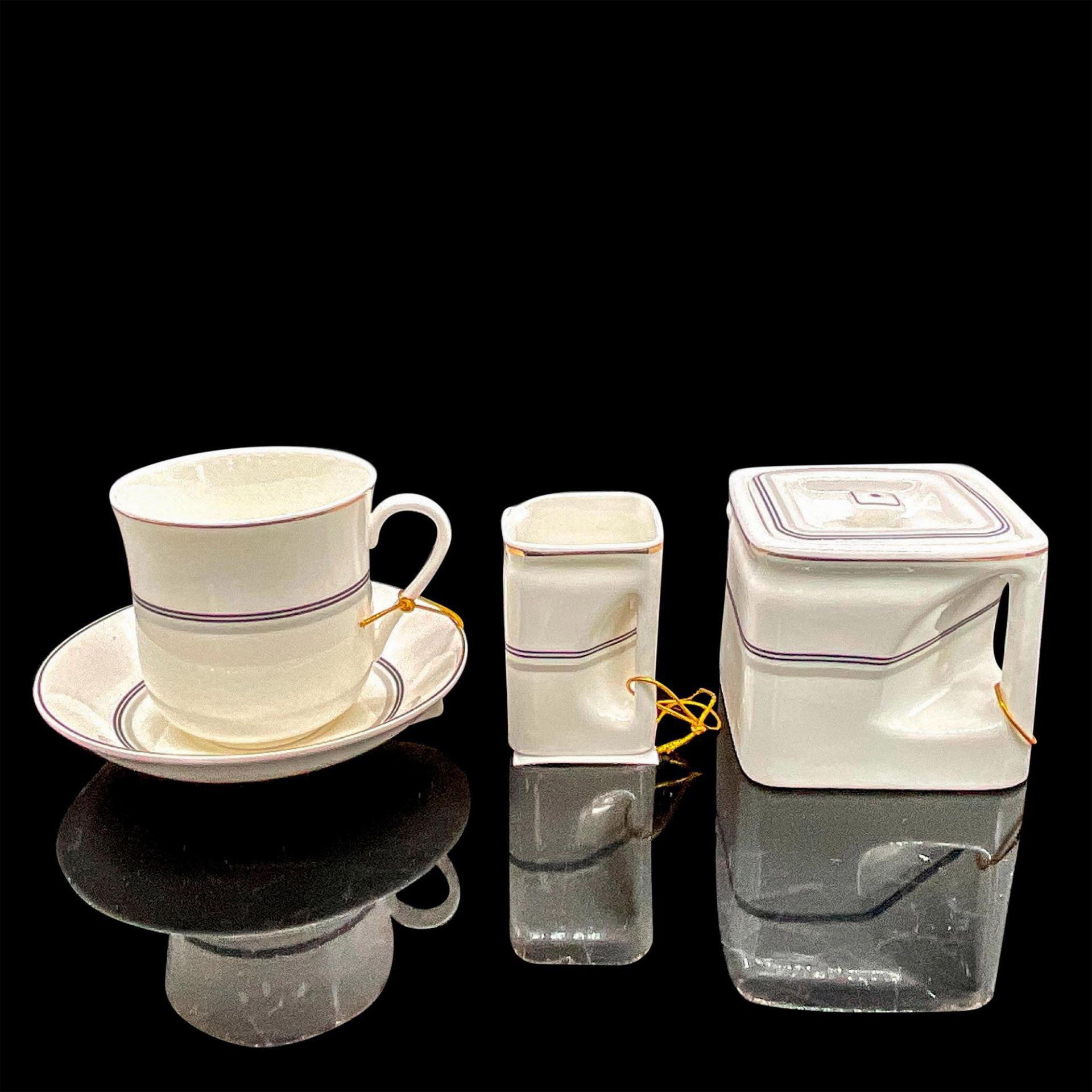 6pc Tea Serving Set, Queen Mary and Titanic Replicas - Image 2 of 16