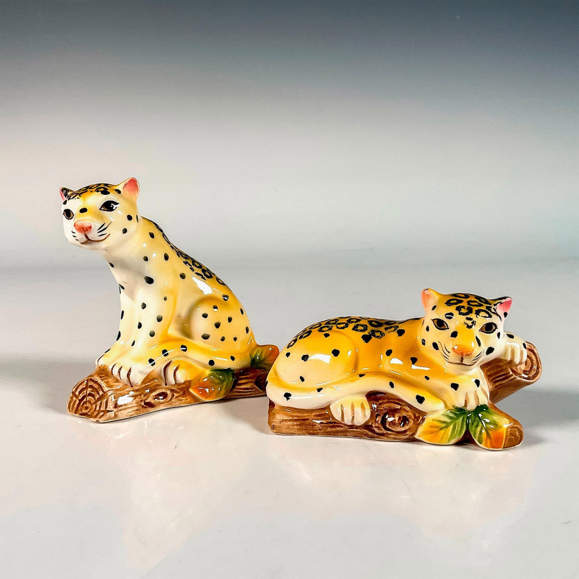 Pair of Vandor Cheetah Salt and Pepper Shakers