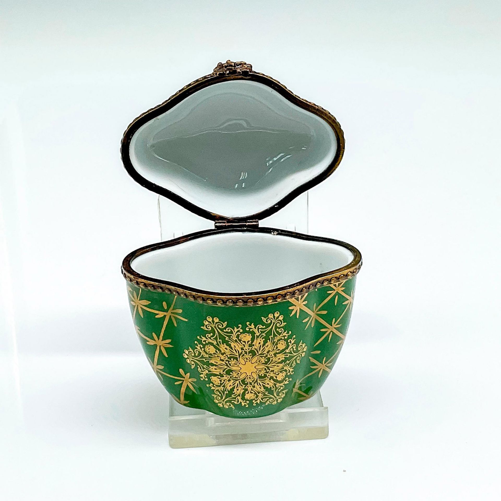 Limoges Peint Main Porcelain Trinket Box - Image 3 of 4