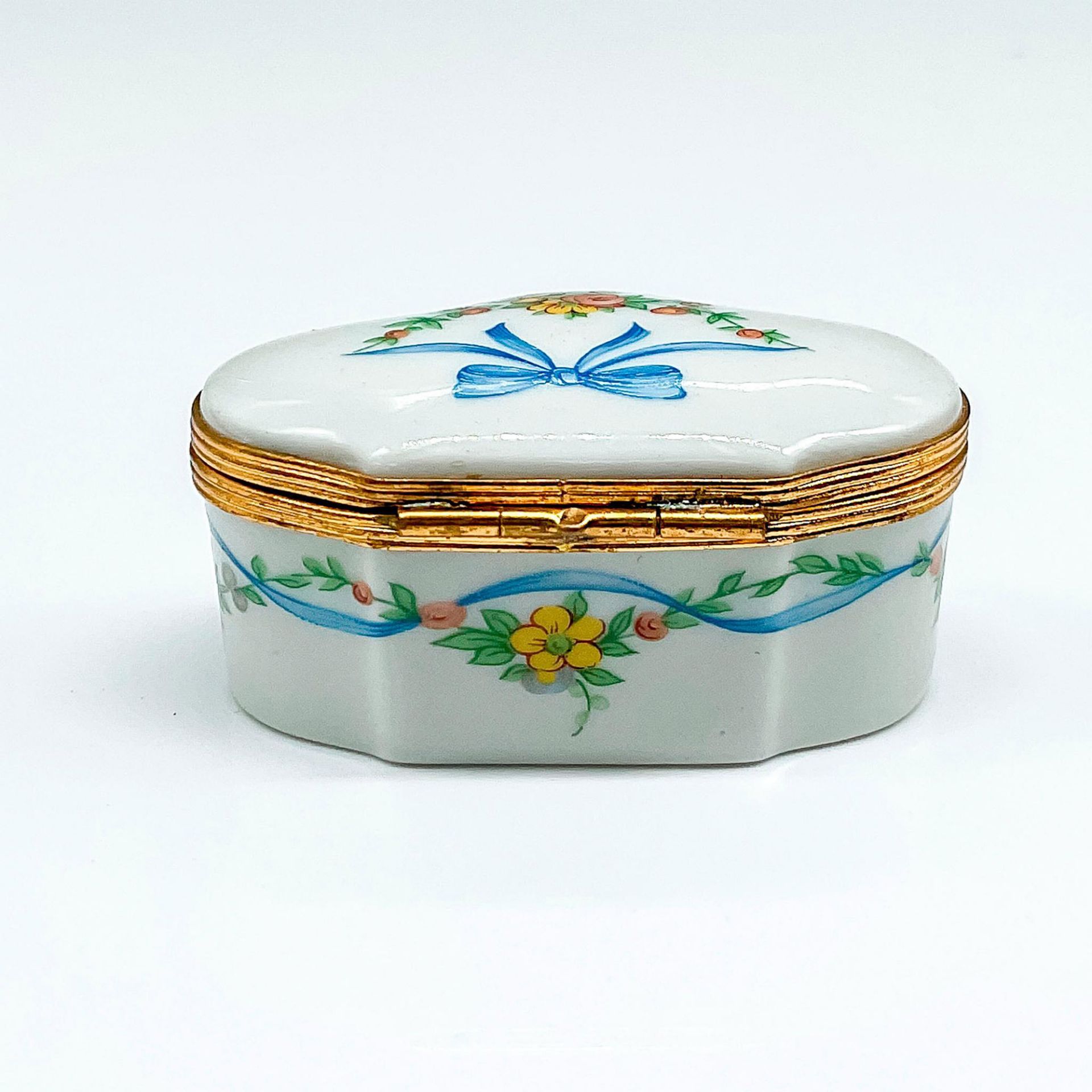 Limoges Artoria Porcelain Trinket Box - Image 2 of 4