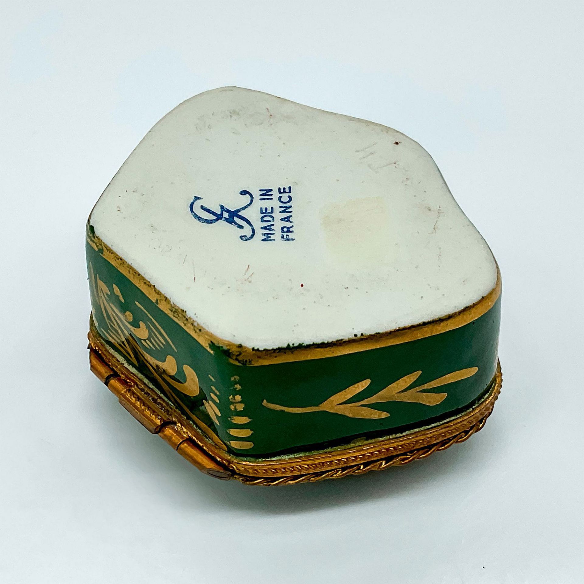 Vintage Limoges Hand Painted Green and Gold Box - Image 3 of 3