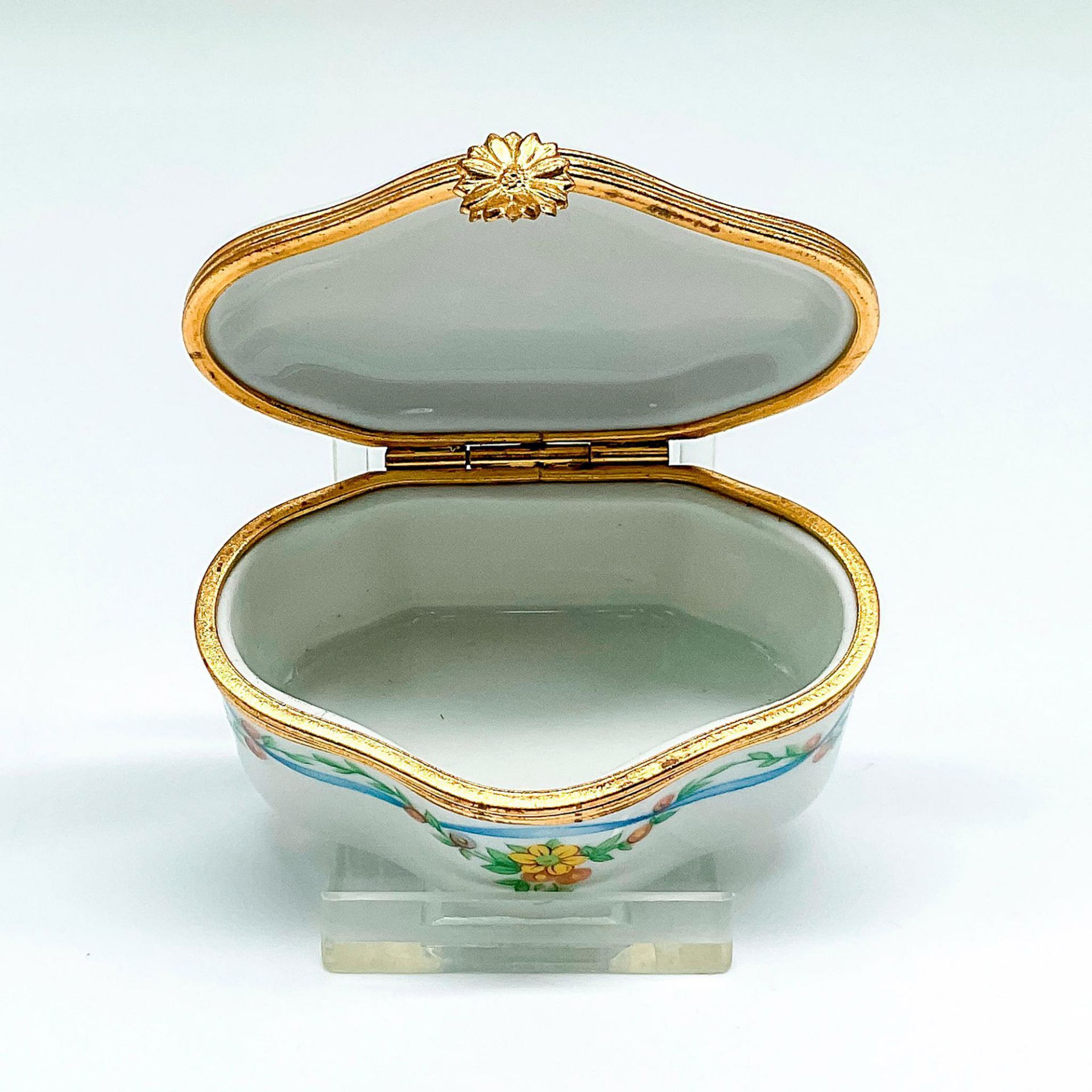 Limoges Artoria Porcelain Trinket Box - Image 3 of 4