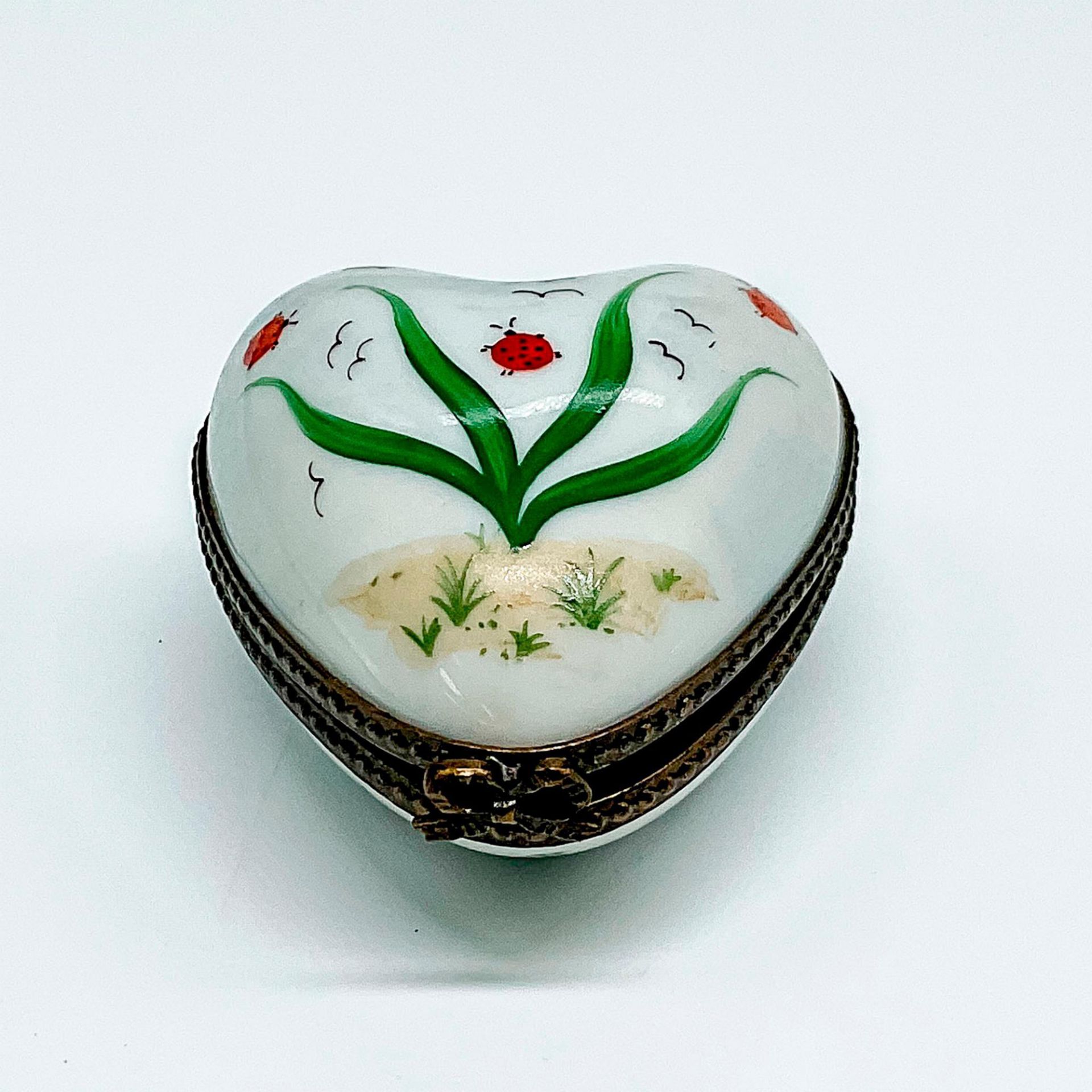 Limoges Peint Main Porcelain Heart Trinket Box - Image 2 of 3