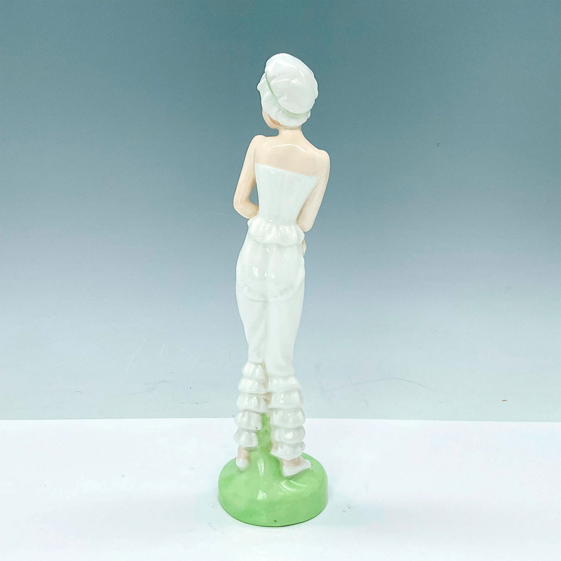 Modesty - HN2744 - Royal Doulton Figurine - Bild 2 aus 3