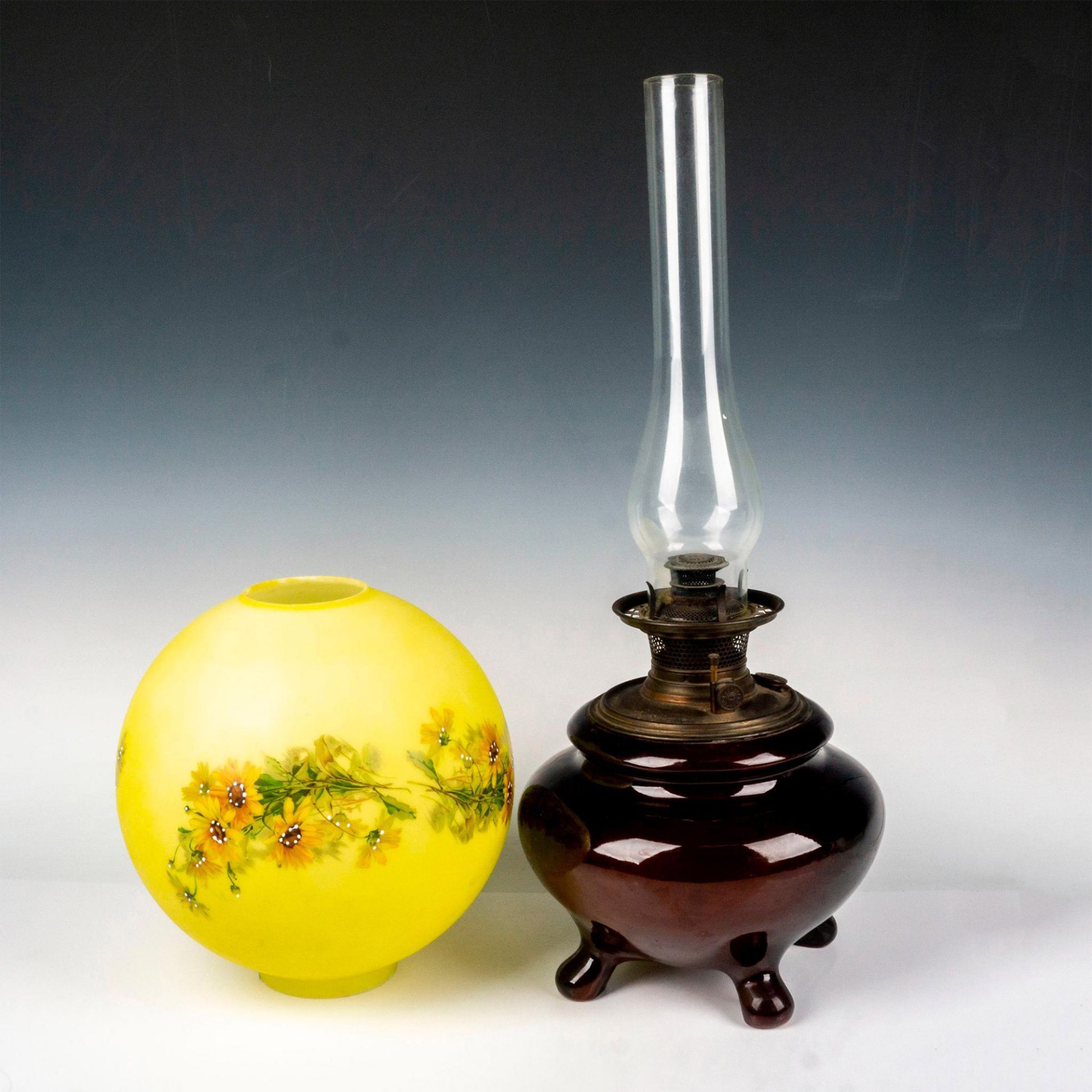 Weller Louwelsa Art Pottery Oil Lamp - Image 3 of 4