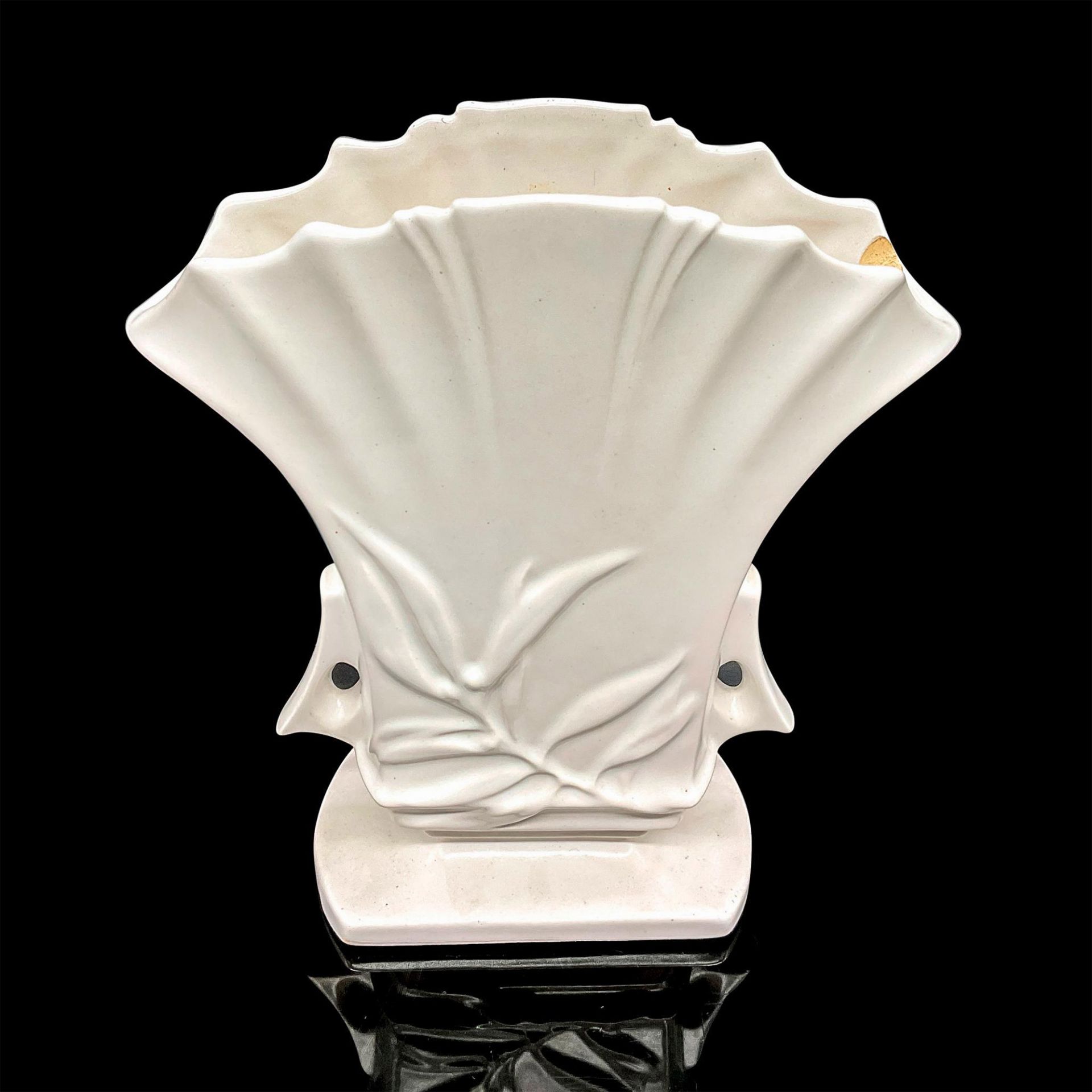 Roseville Art Pottery Fan Shaped Vase 934 - Image 2 of 4