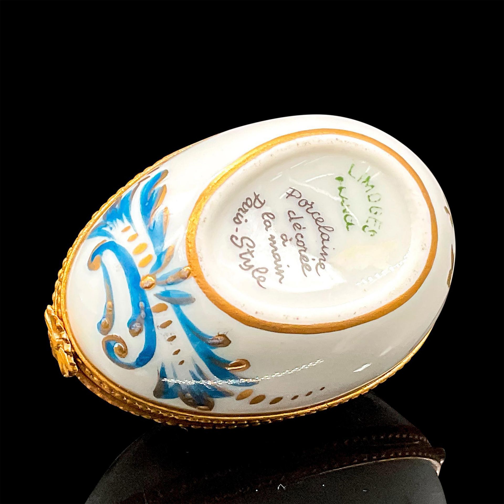Paris-Style Limoges Porcelain Egg-Shaped Box - Image 3 of 4