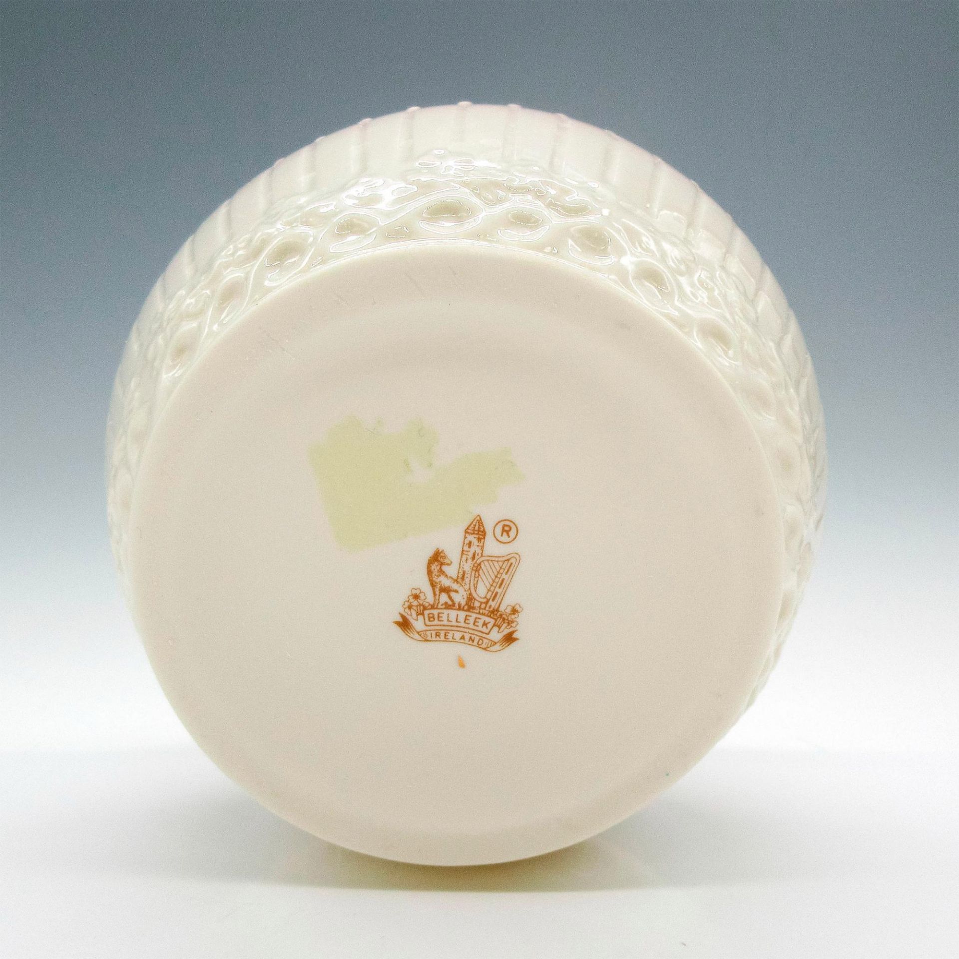 Belleek Porcelain Chevron Vase - Bild 3 aus 3