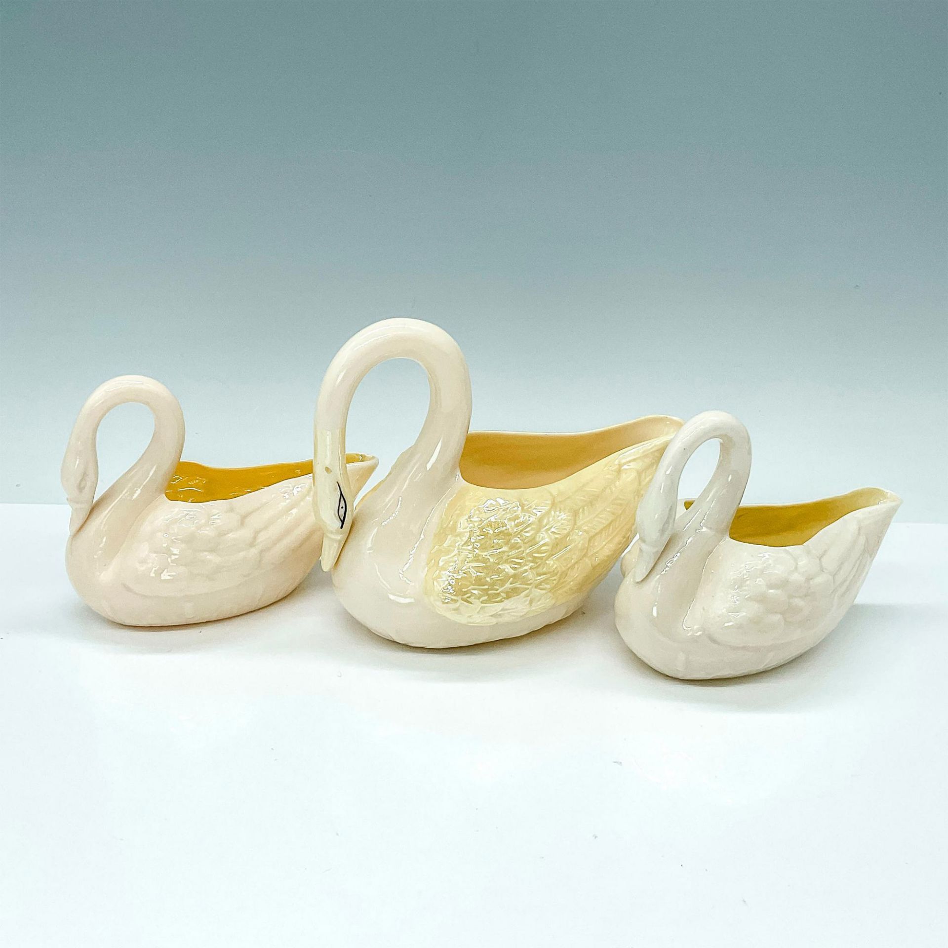 3pc Belleek Porcelain Planters, Swans - Image 2 of 3