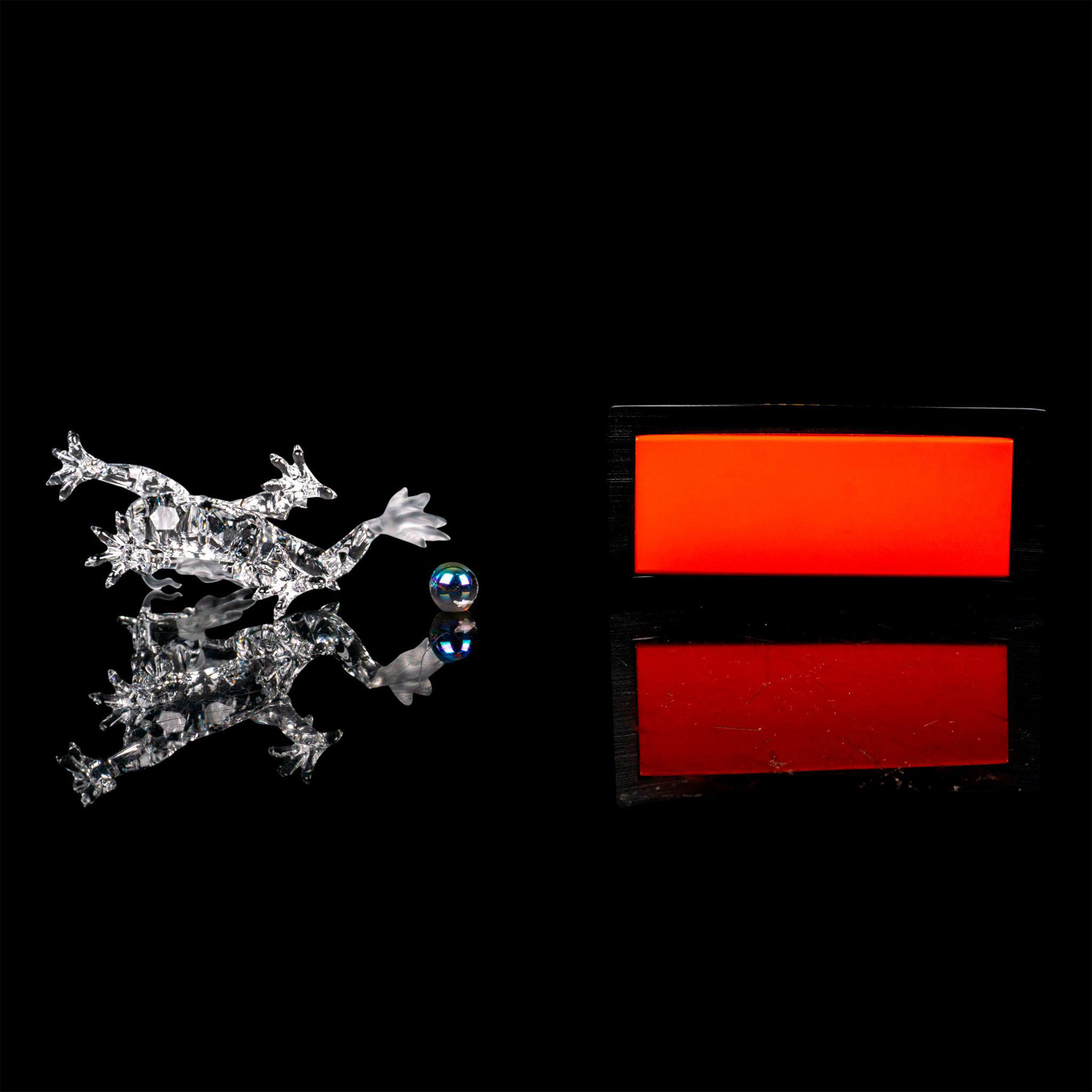 2pc Swarovski Crystal Figurine + Base, Dragon - Image 3 of 4