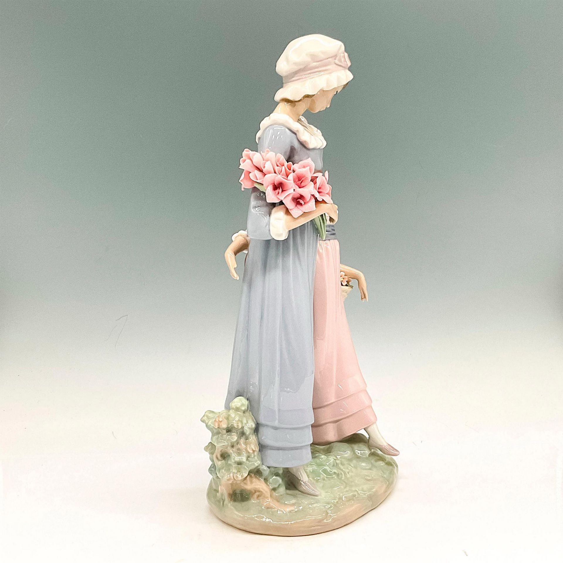 Daughters 1005013 - Lladro Porcelain Figurine - Image 2 of 4