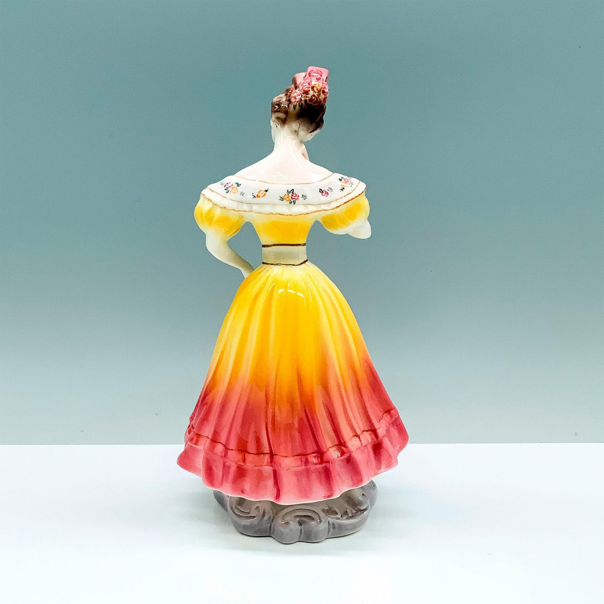 Goldscheider Floral Dress Woman Figurine - Bild 2 aus 3