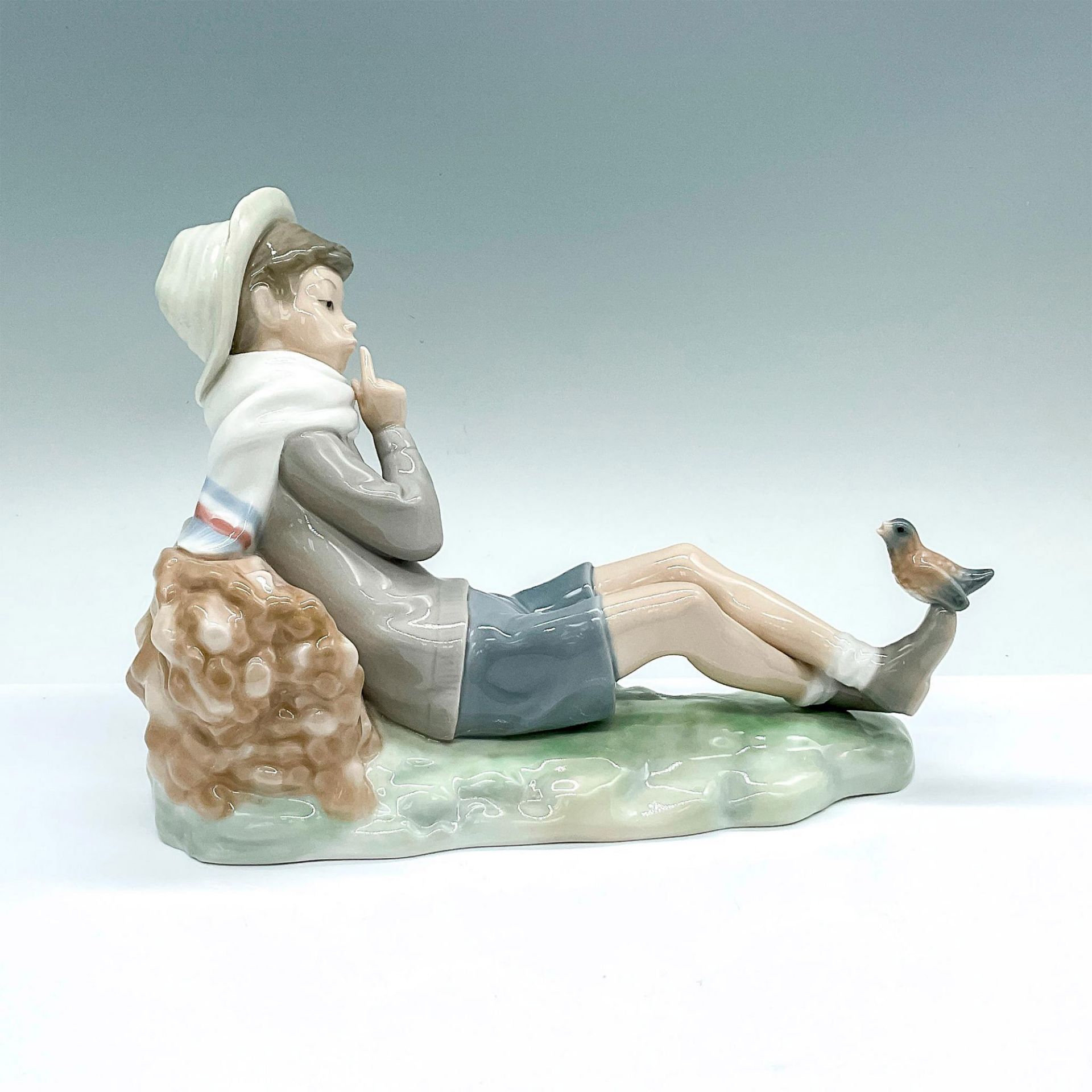 Shepherd with Bird 1004730 - Lladro Porcelain Figurine - Image 2 of 4
