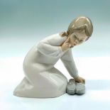 Little Girl with Slippers 1004523 - Lladro Porcelain Figurine