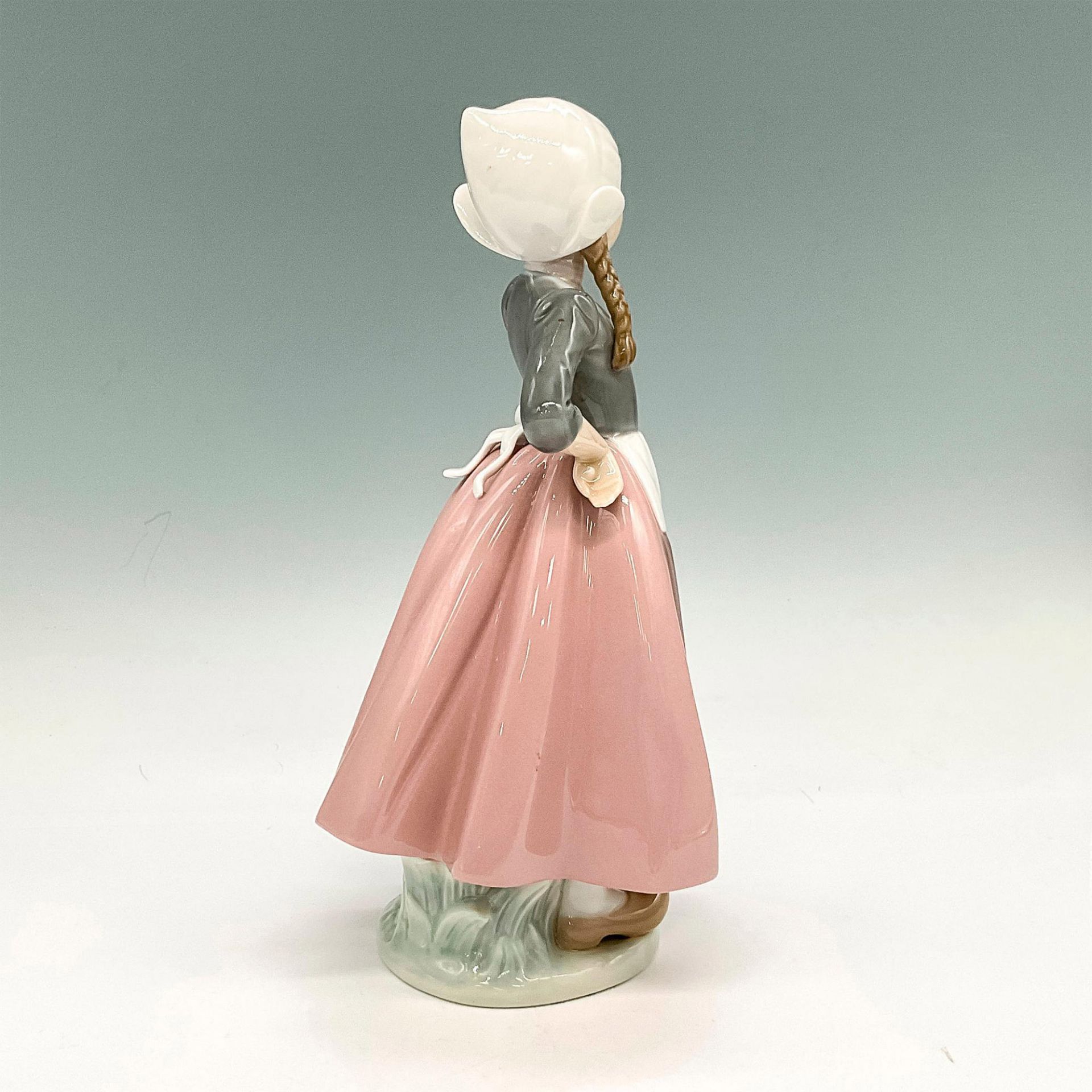 Dutch Girl 1005064 - Lladro Porcelain Figurine - Image 2 of 4