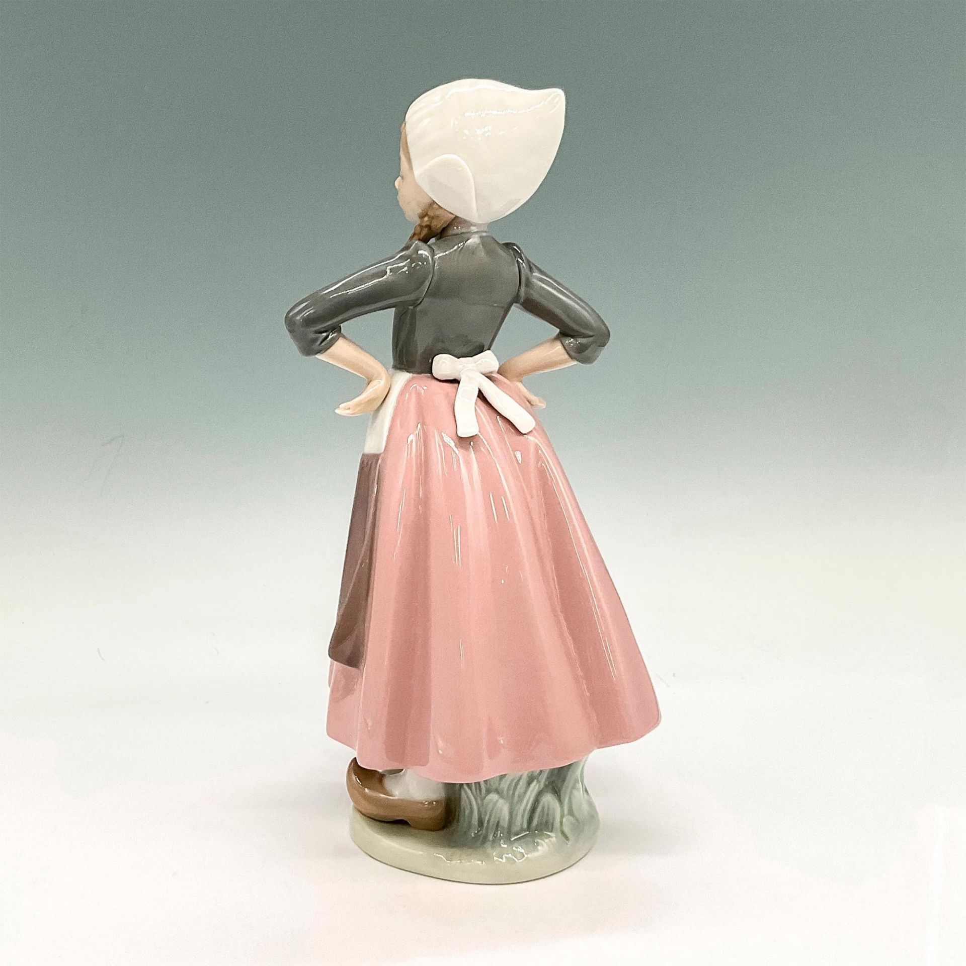 Dutch Girl 1005064 - Lladro Porcelain Figurine - Image 3 of 4