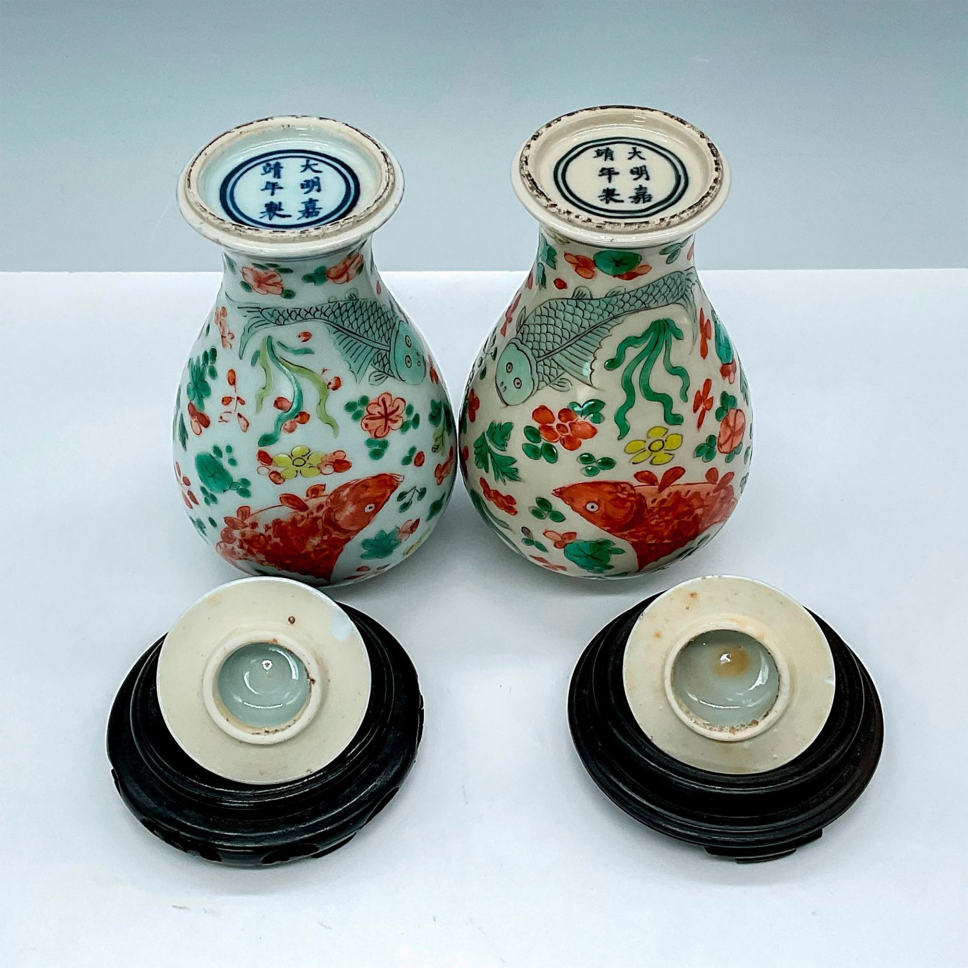Pair of Chinese Porcelain Multi-Colored Tea Caddies - Bild 3 aus 3
