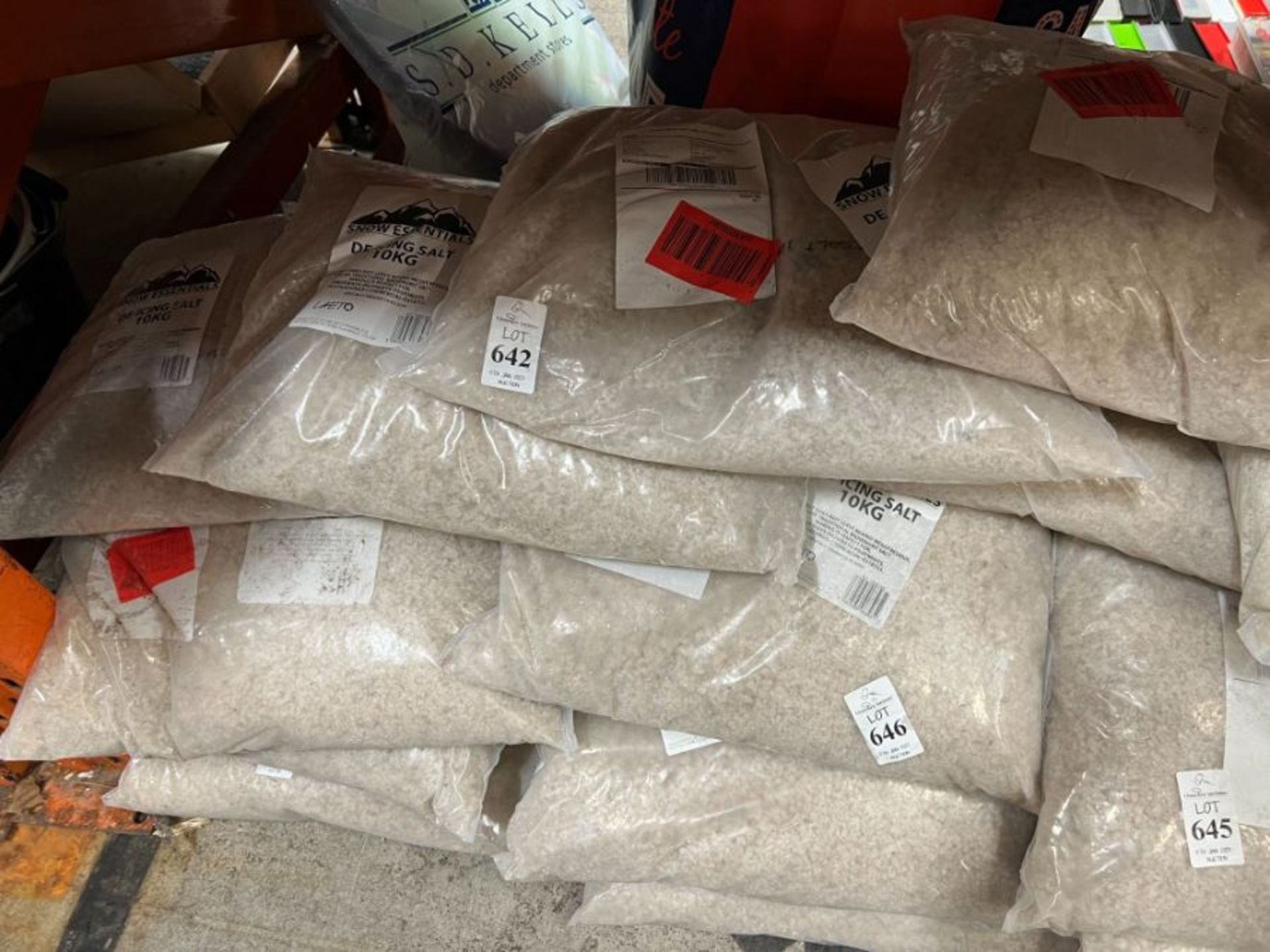 2X 10KG BAGS OF DE-ICING SALT (NEW)