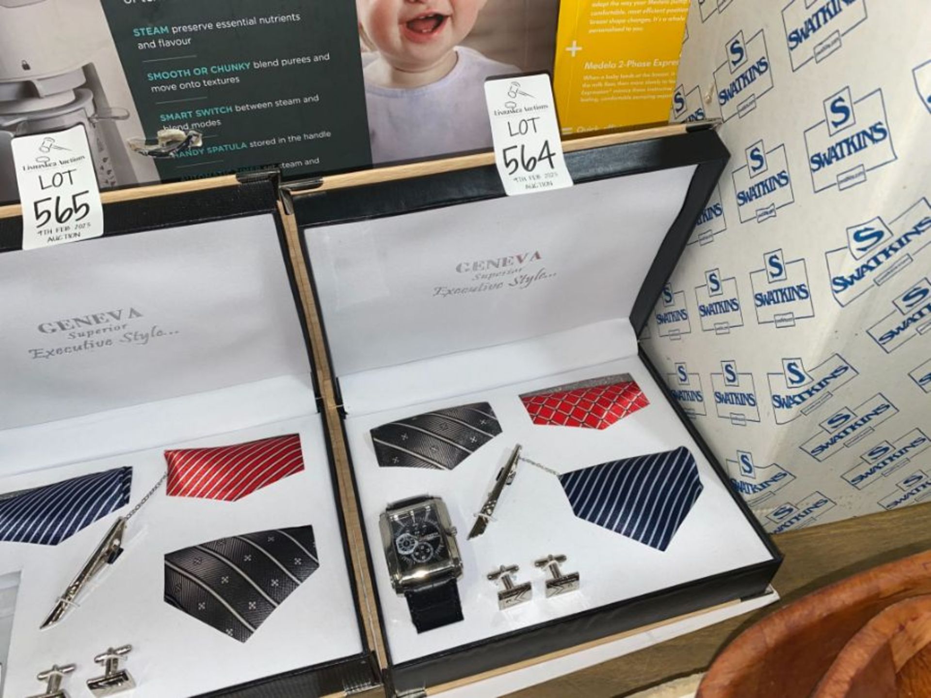 BOXED GENEVA CRAVAT, TIE CLIP, CUFFLINK & WATCH SET