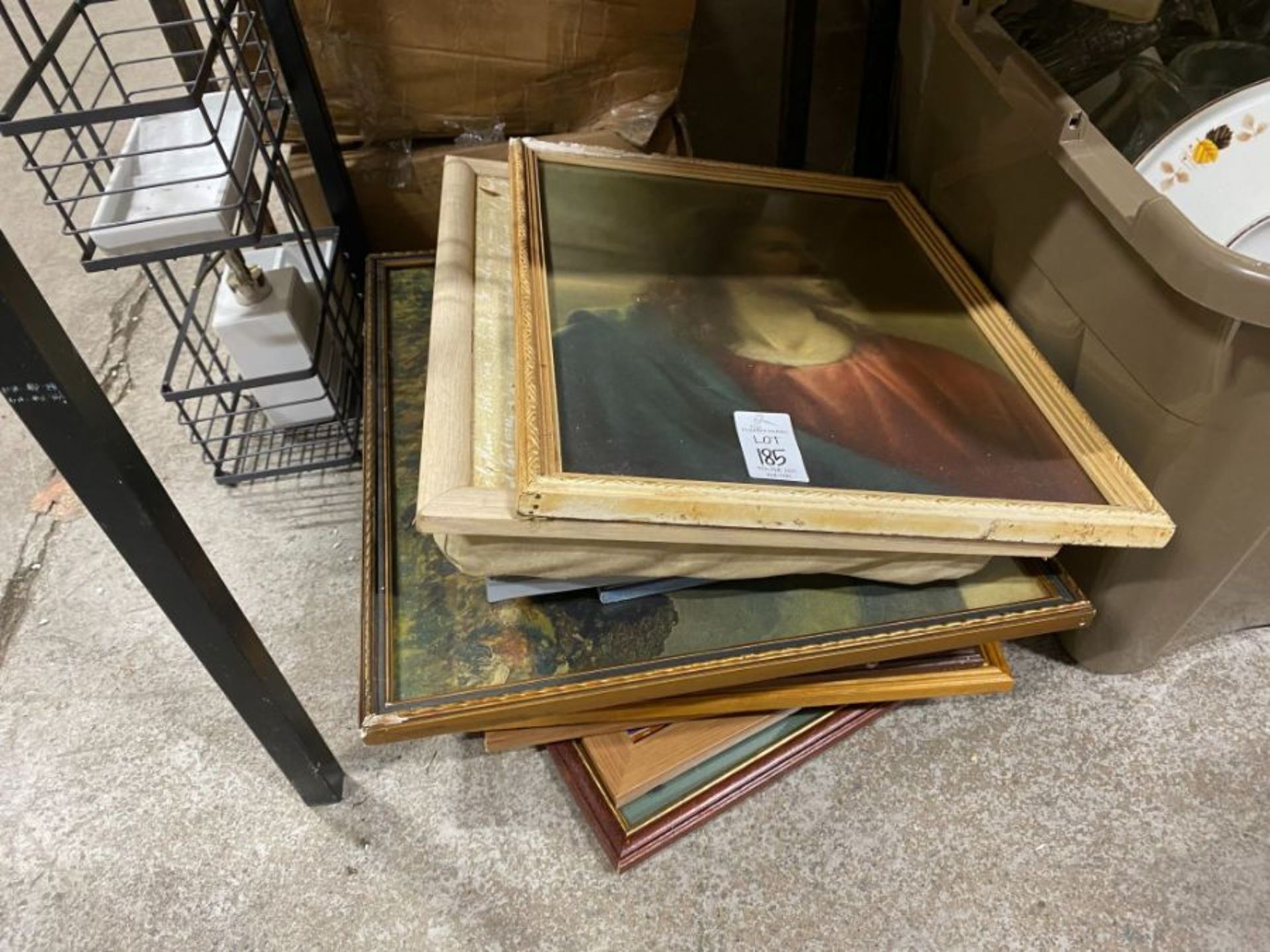 BUNDLE OF FRAMED PICTURES & LAP TRAY