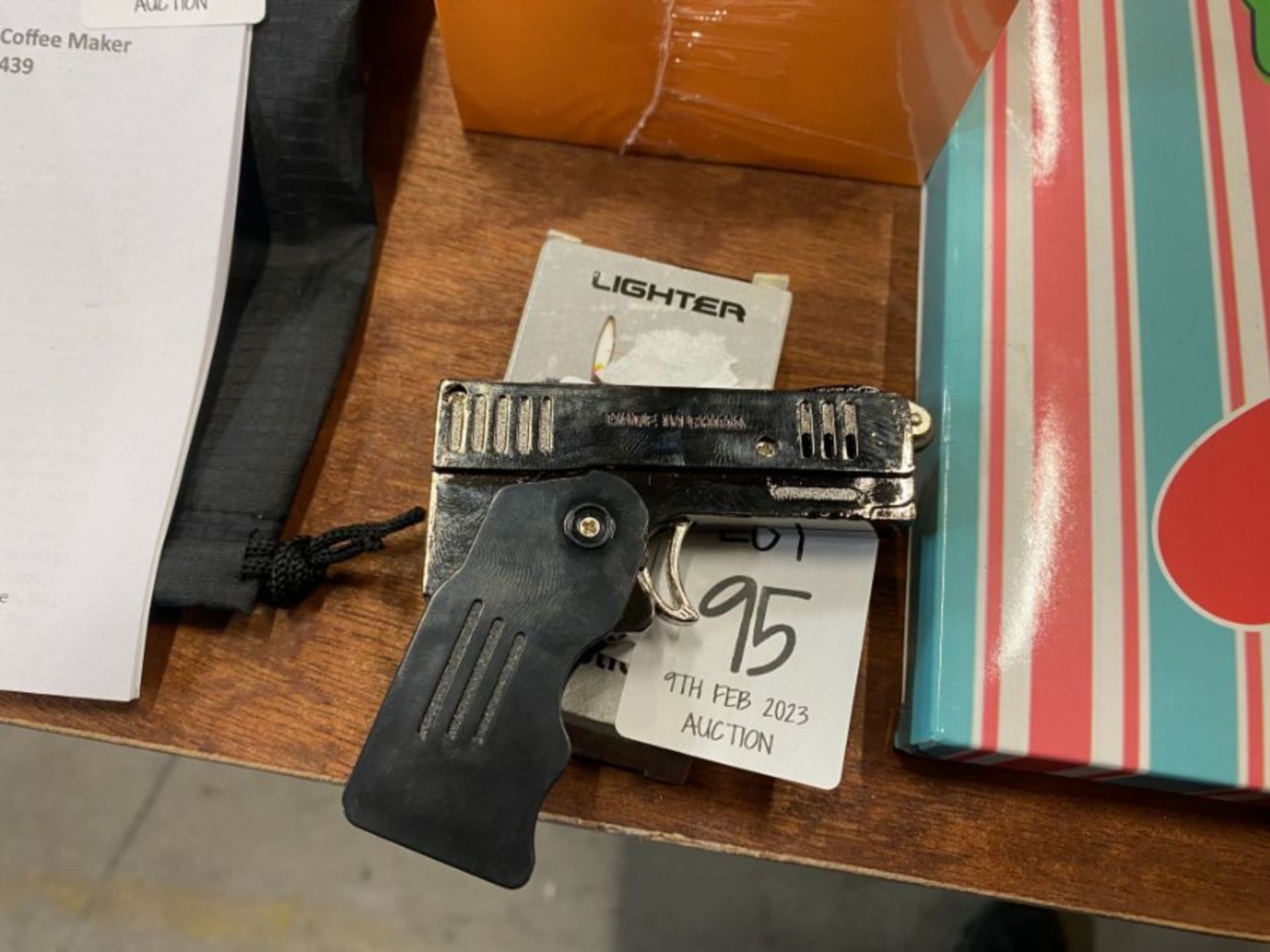 COMPACT PISTOL STYLE LIGHTER