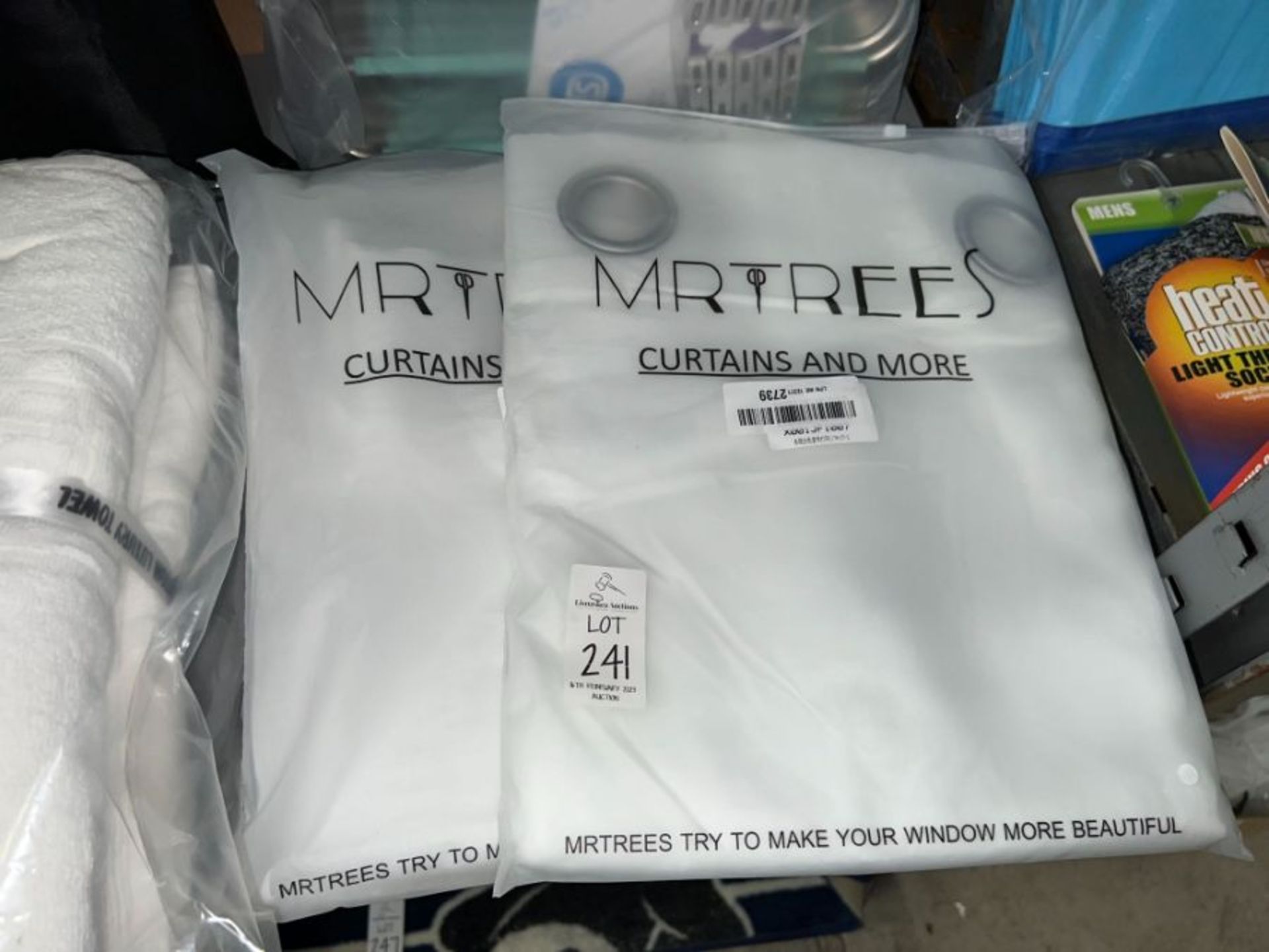 2X PACKS OF MRTREES WHITE EYELET CURTAINS (NEW)