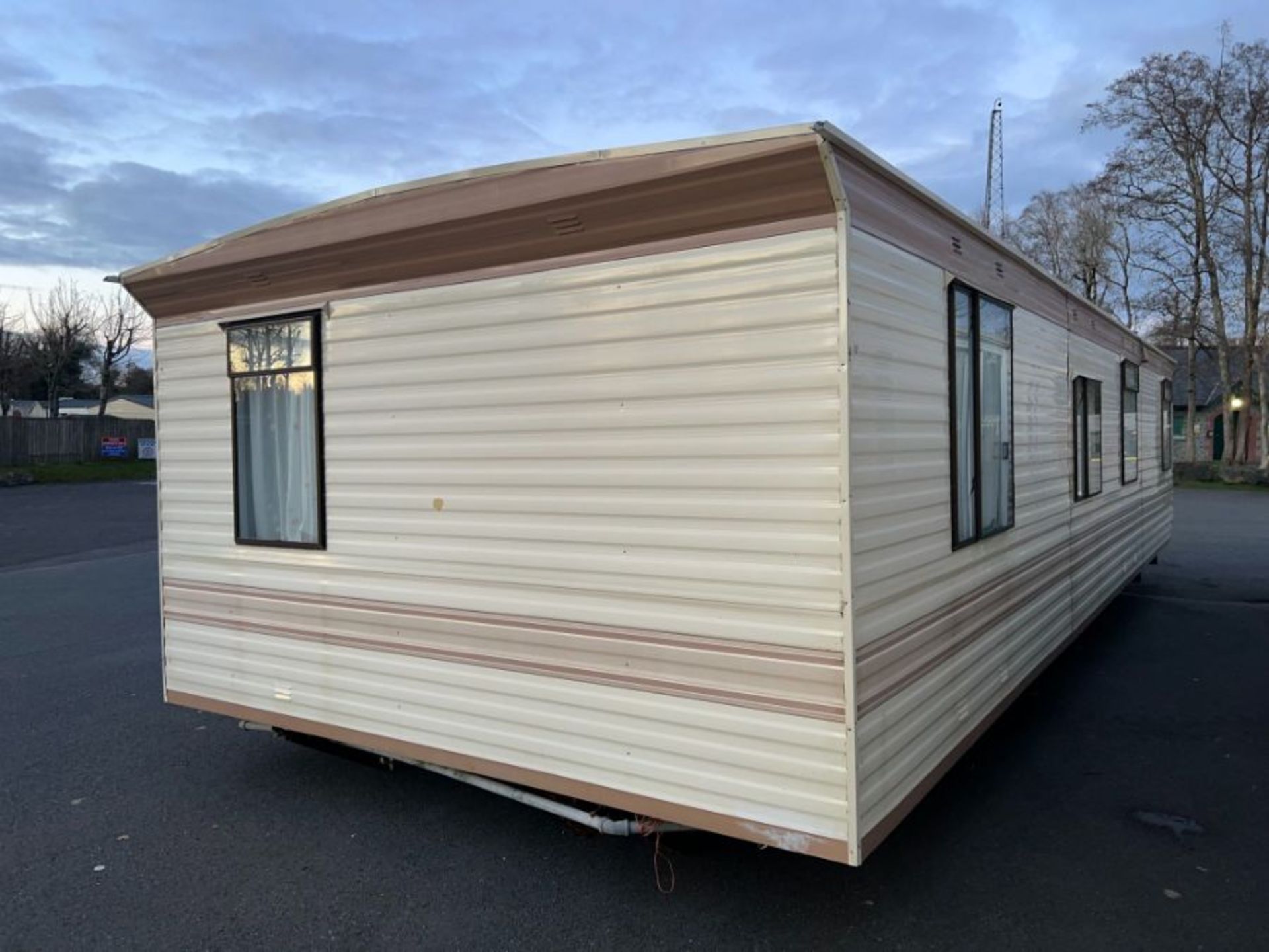 COSALT MONACO SUPER, 2 BEDROOM STATIC CARAVAN - LOCATED AT CASTLE ARCHDALE CARAVAN PARK - (NO HAMMER - Image 6 of 42